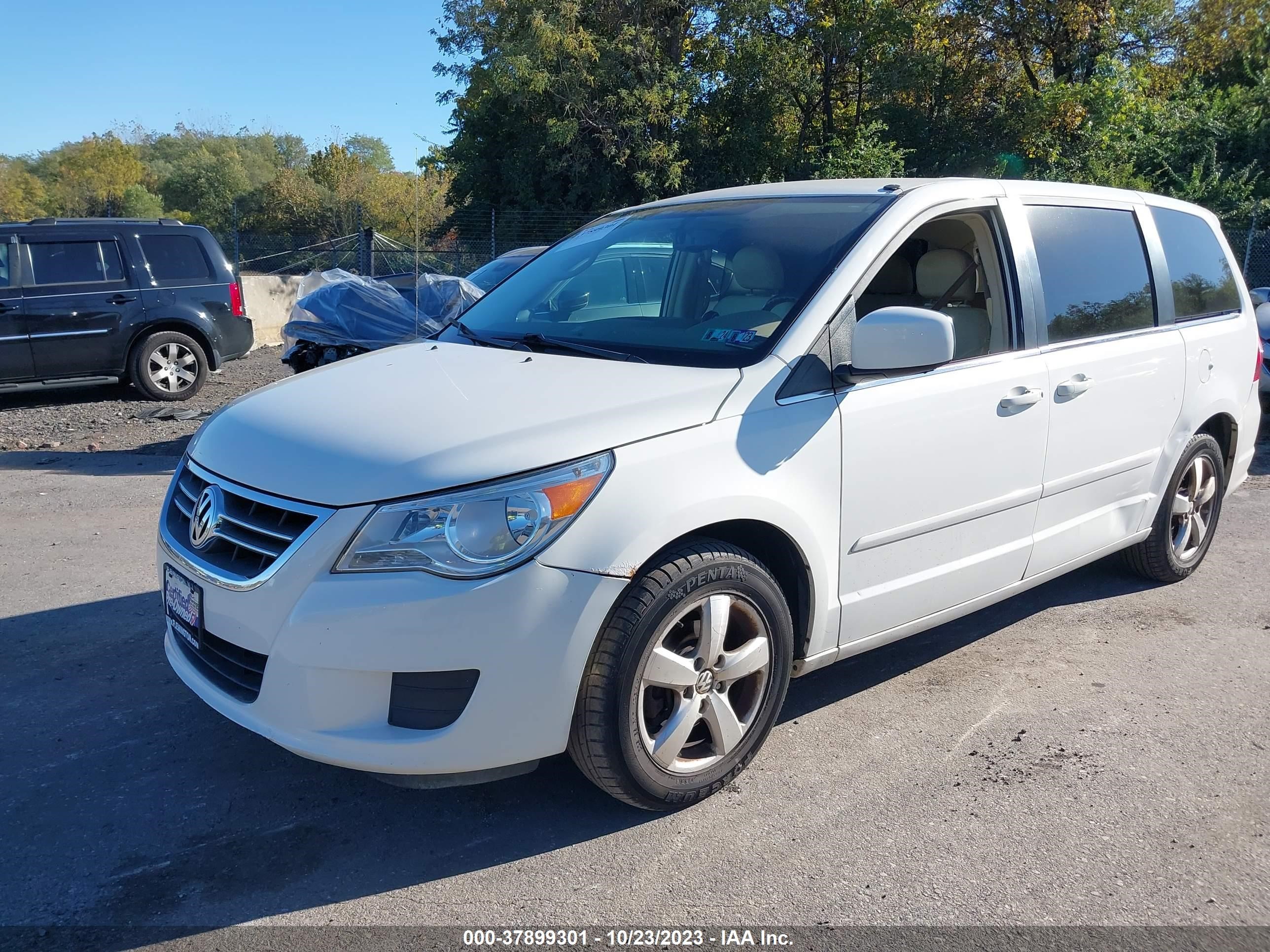 Photo 1 VIN: 2V8HW54X39R503387 - VOLKSWAGEN ROUTAN 