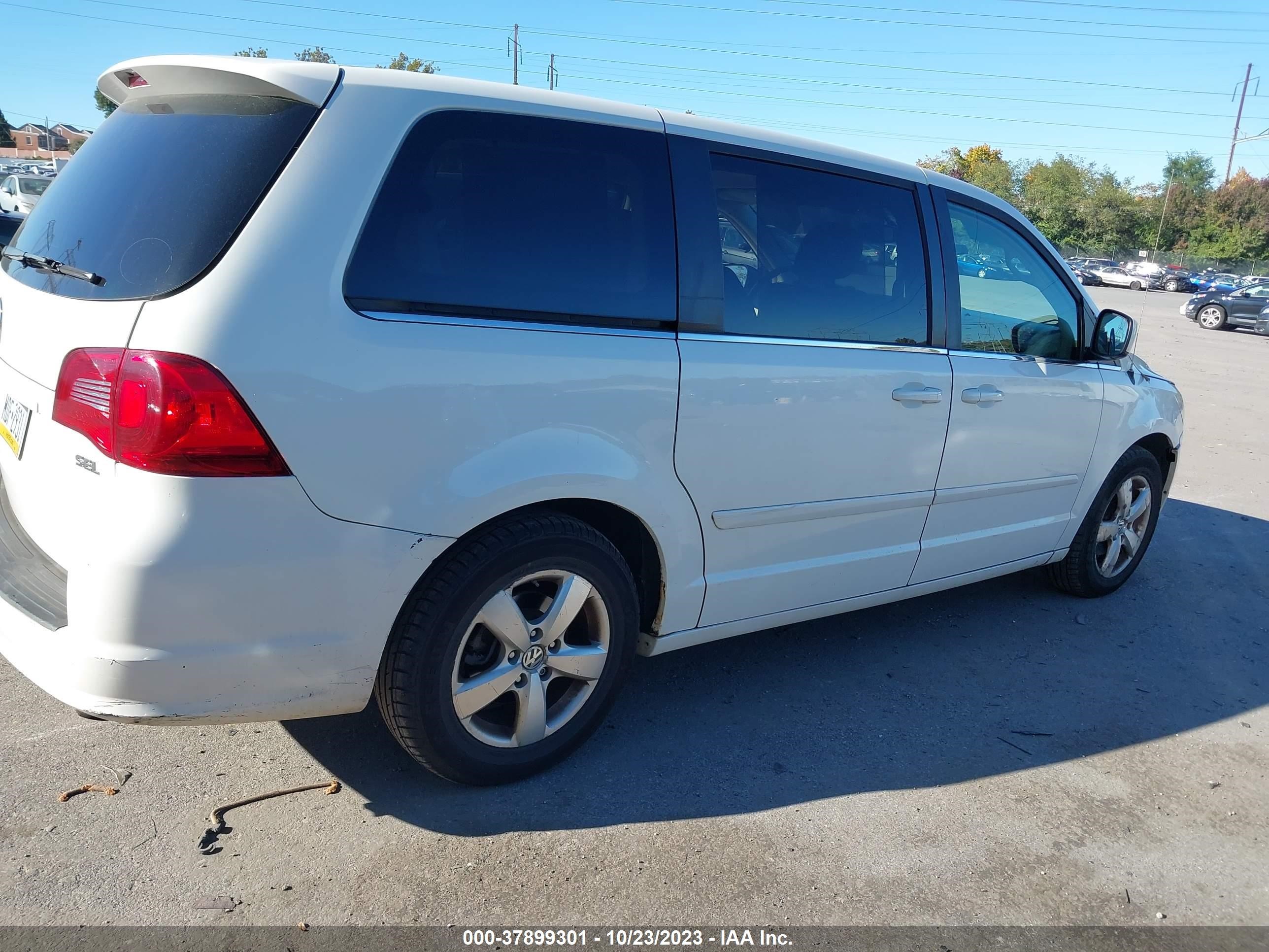 Photo 3 VIN: 2V8HW54X39R503387 - VOLKSWAGEN ROUTAN 