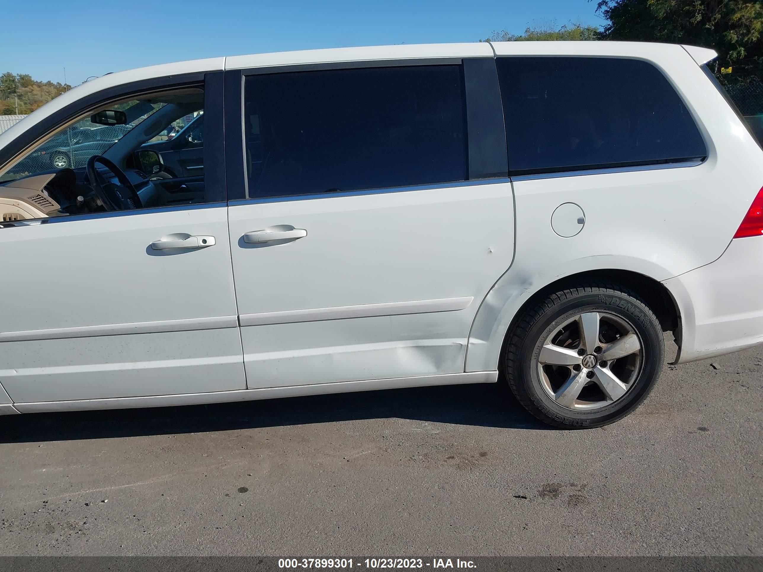 Photo 5 VIN: 2V8HW54X39R503387 - VOLKSWAGEN ROUTAN 