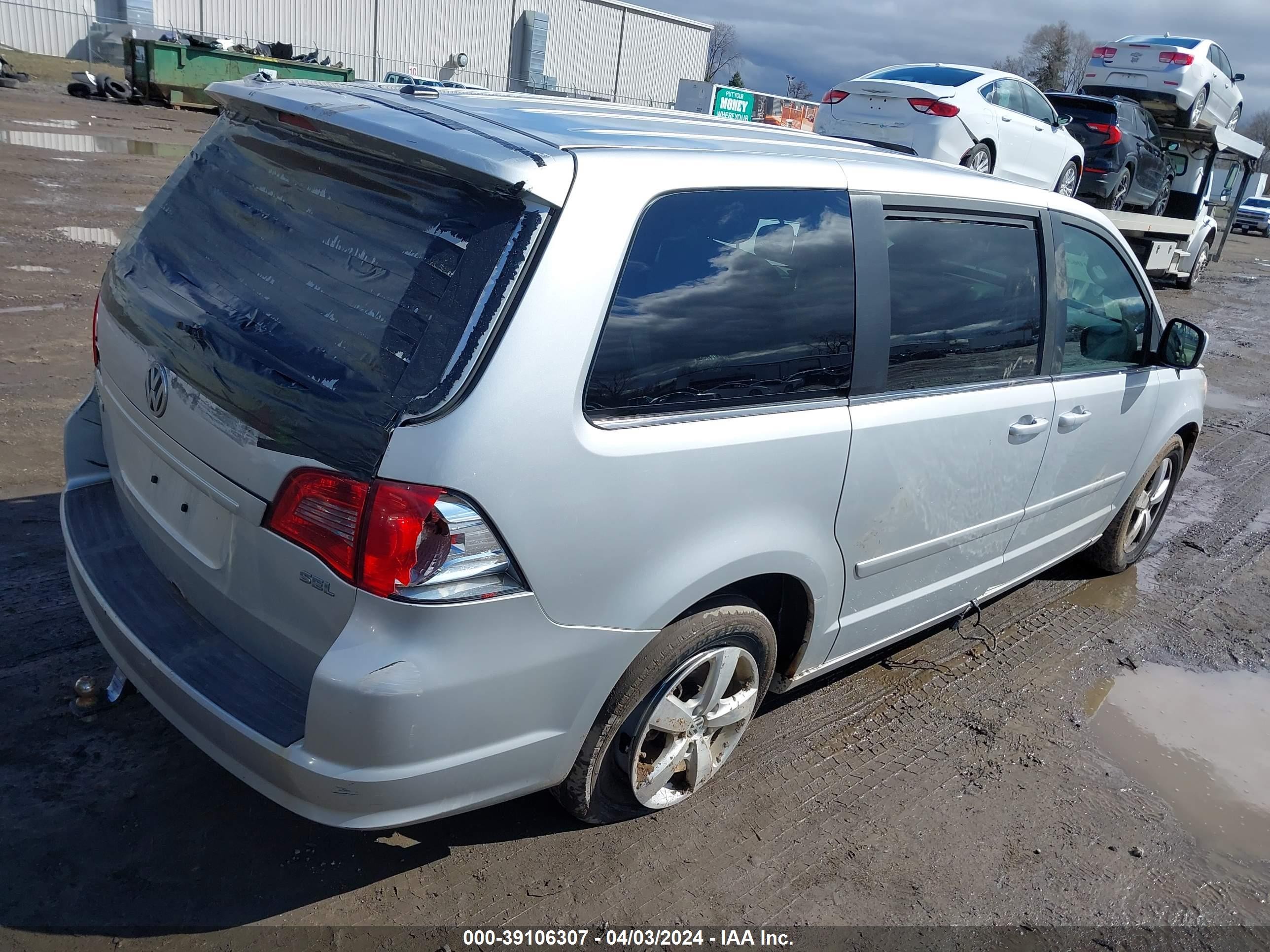 Photo 3 VIN: 2V8HW54X49R546278 - VOLKSWAGEN ROUTAN 