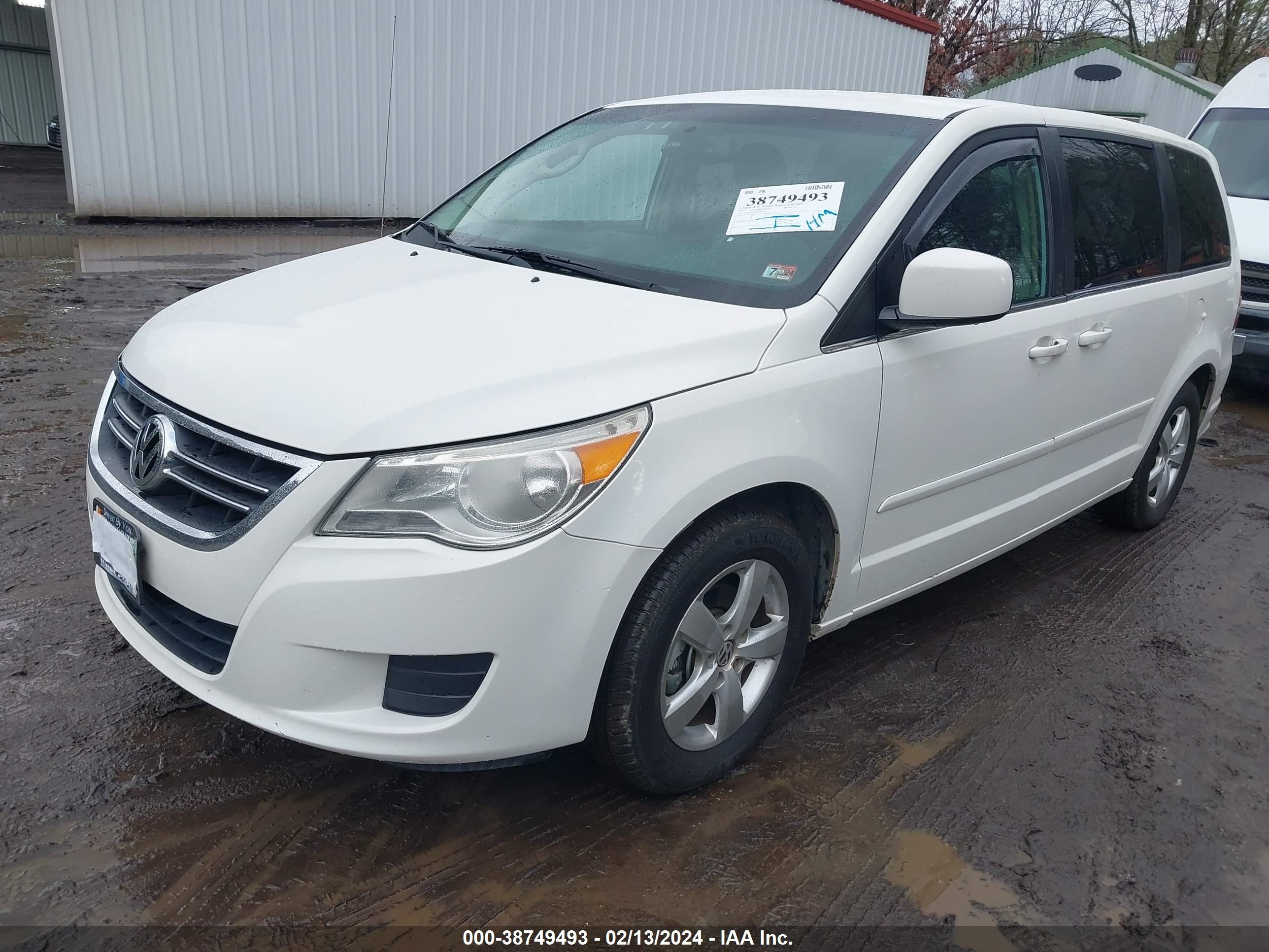 Photo 1 VIN: 2V8HW54X59R546175 - VOLKSWAGEN ROUTAN 