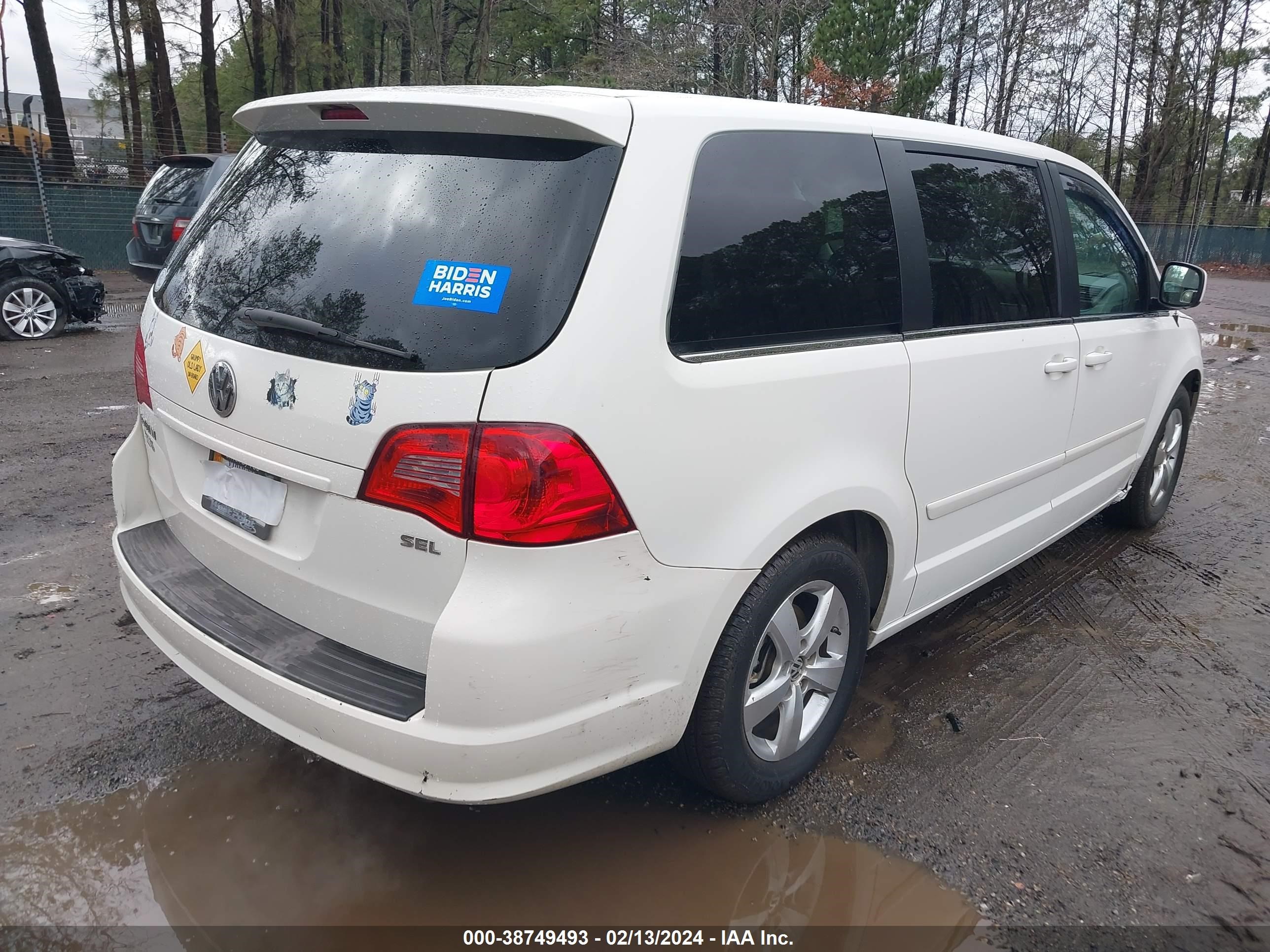 Photo 3 VIN: 2V8HW54X59R546175 - VOLKSWAGEN ROUTAN 