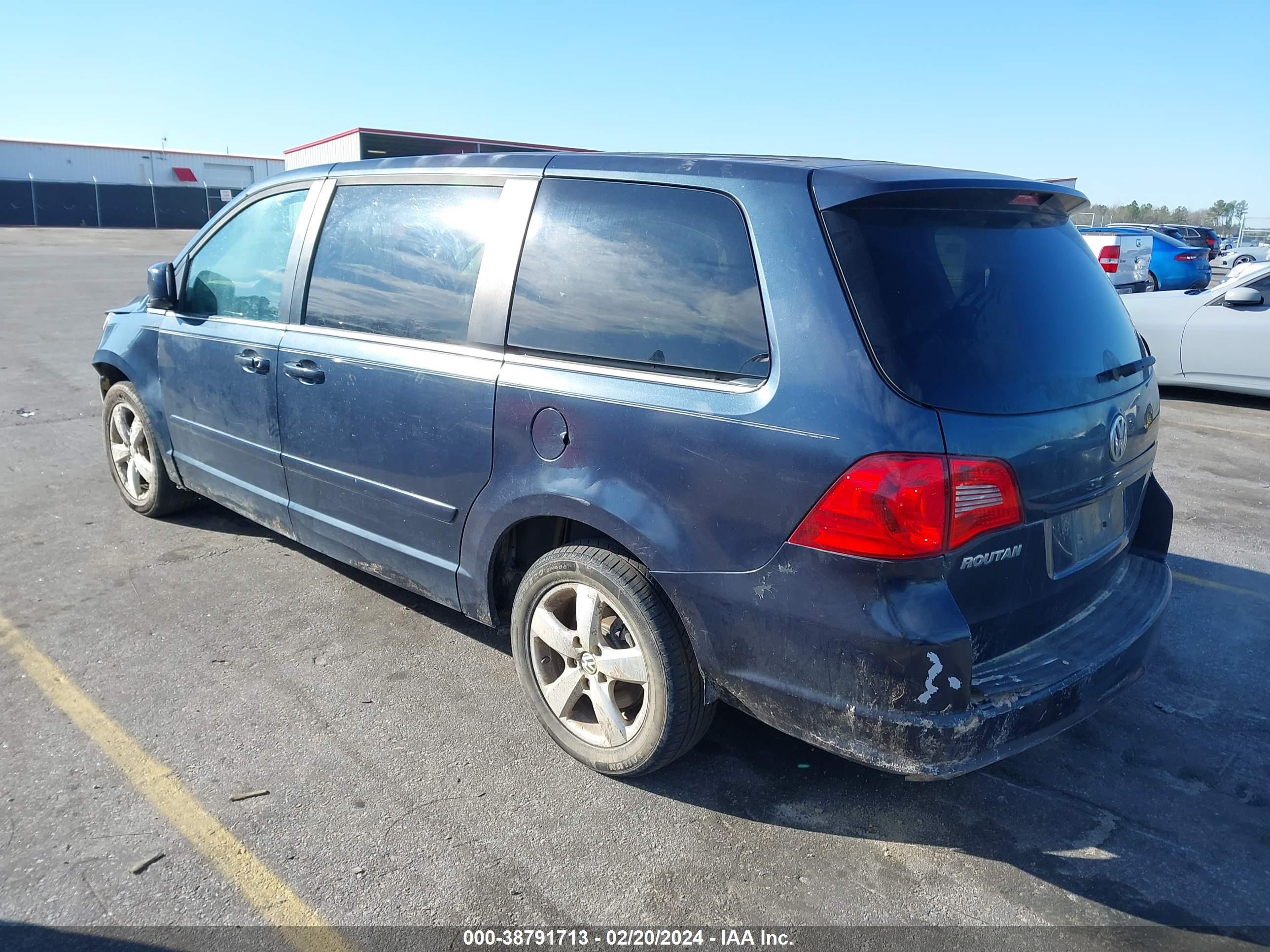 Photo 2 VIN: 2V8HW54X89R518239 - VOLKSWAGEN ROUTAN 