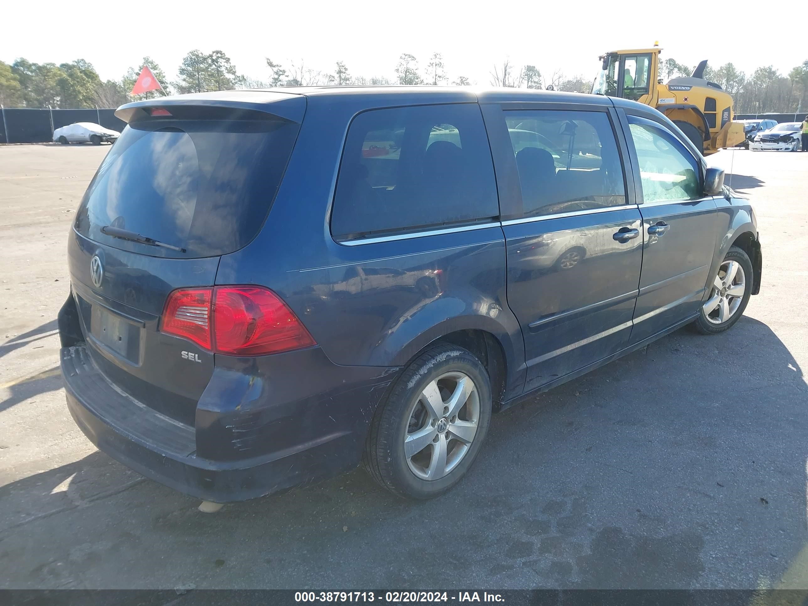 Photo 3 VIN: 2V8HW54X89R518239 - VOLKSWAGEN ROUTAN 