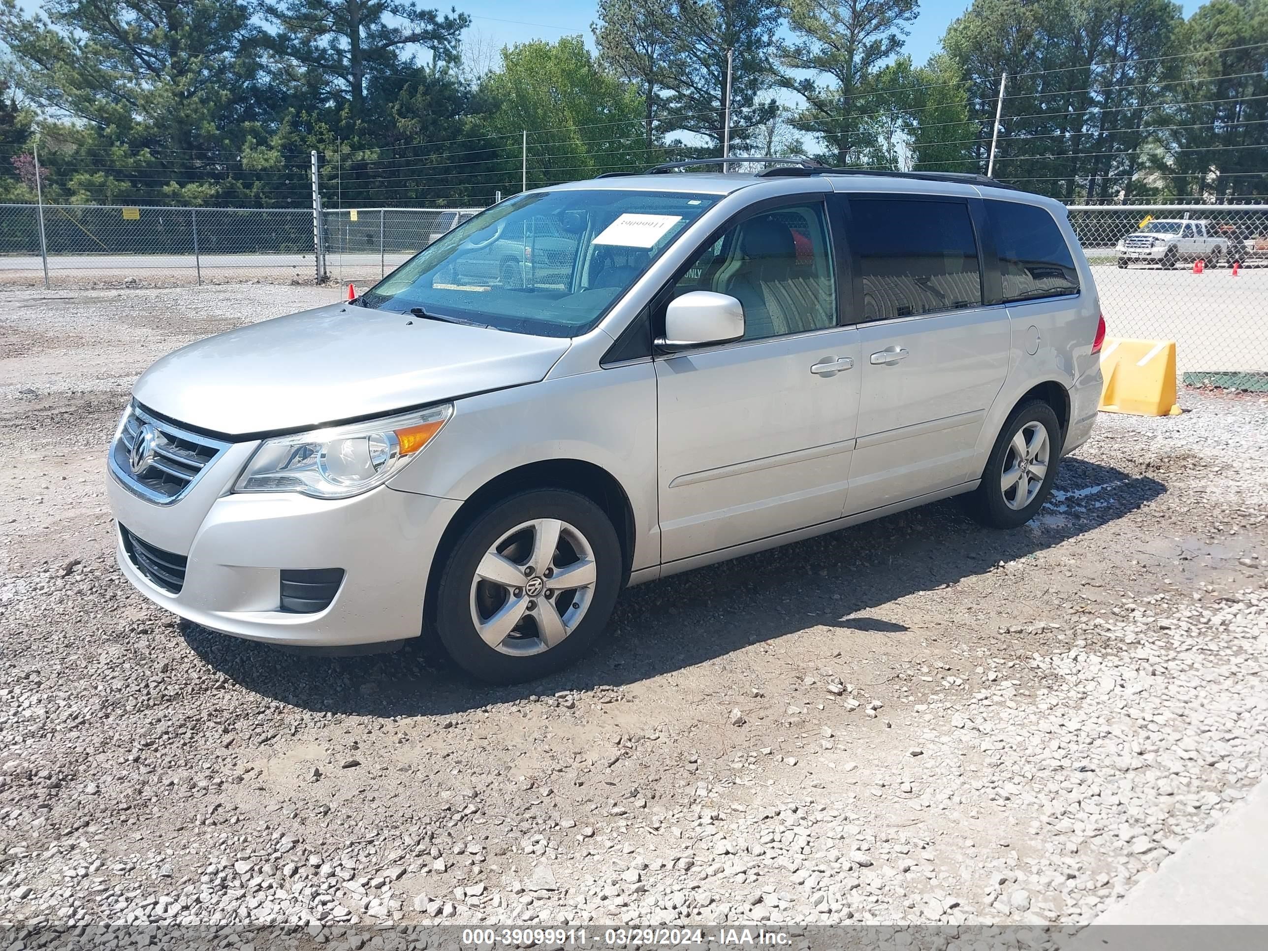 Photo 1 VIN: 2V8HW54X89R543450 - VOLKSWAGEN ROUTAN 