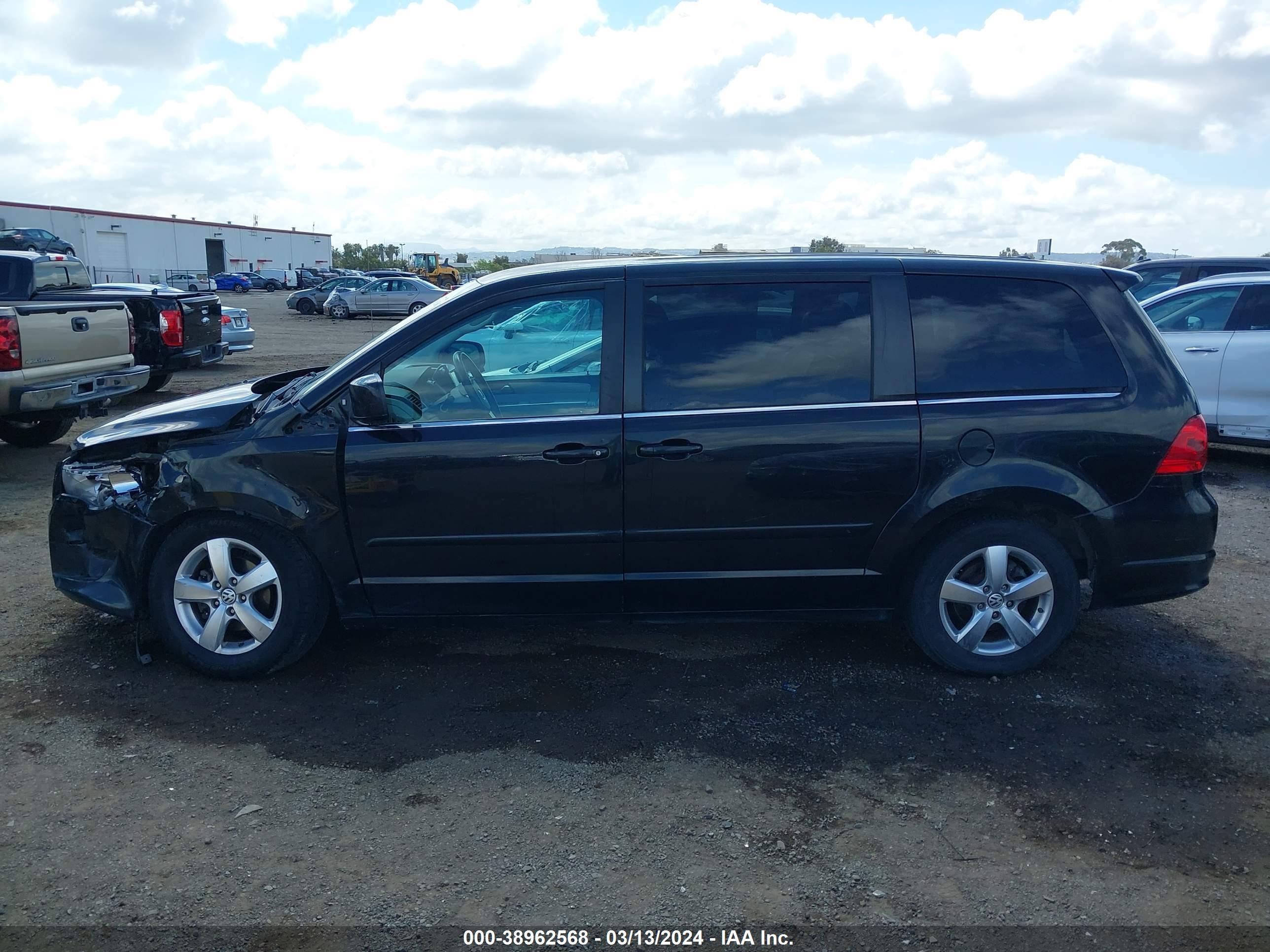 Photo 13 VIN: 2V8HW54X99R601534 - VOLKSWAGEN ROUTAN 