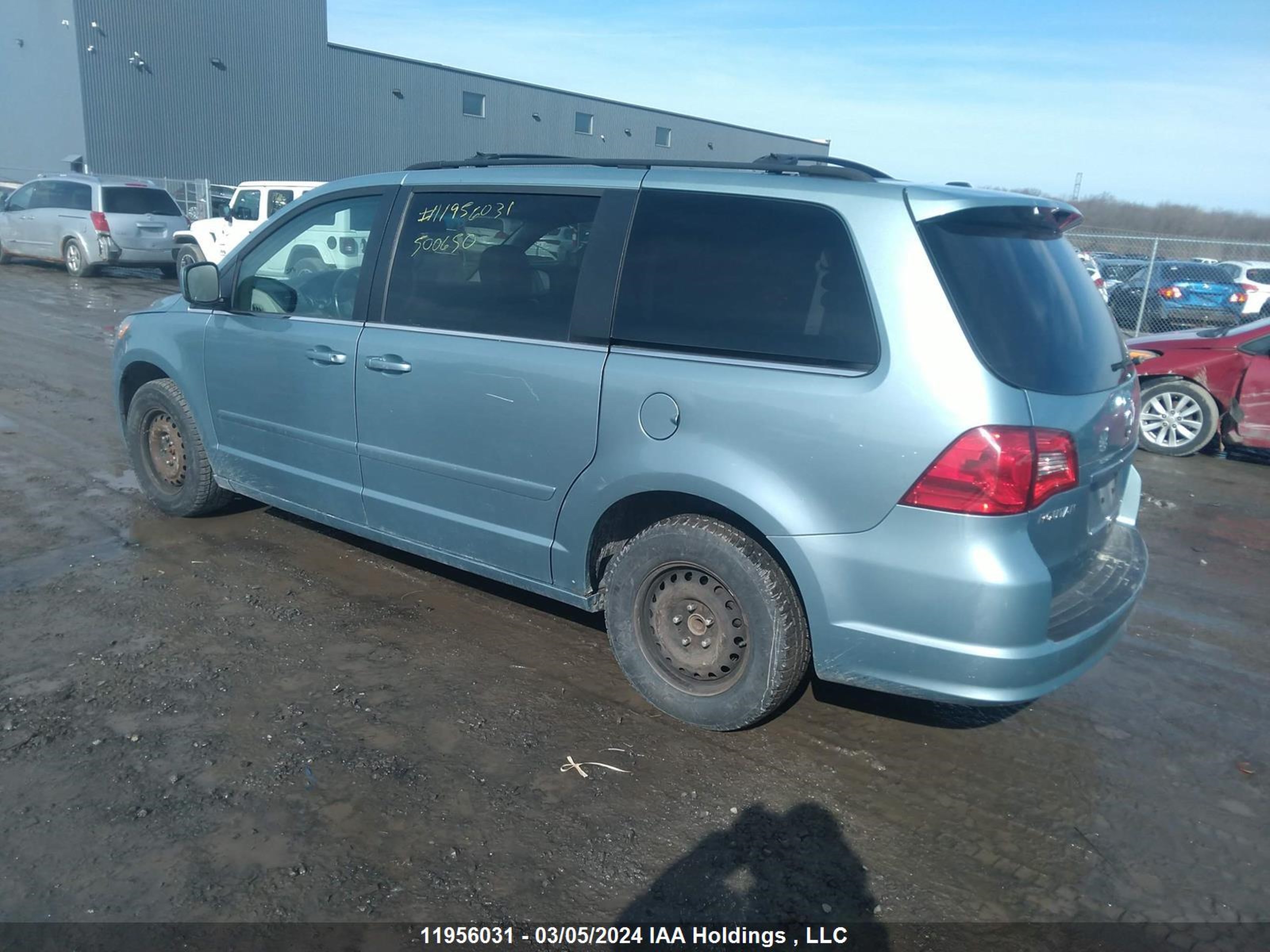 Photo 2 VIN: 2V8HW54XX9R500650 - VOLKSWAGEN ROUTAN 