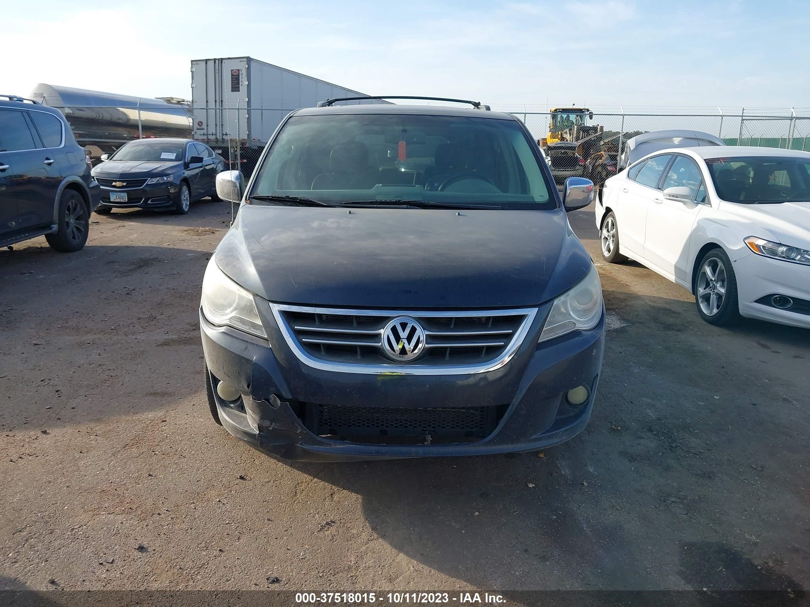 Photo 11 VIN: 2V8HW64X29R500101 - VOLKSWAGEN ROUTAN 