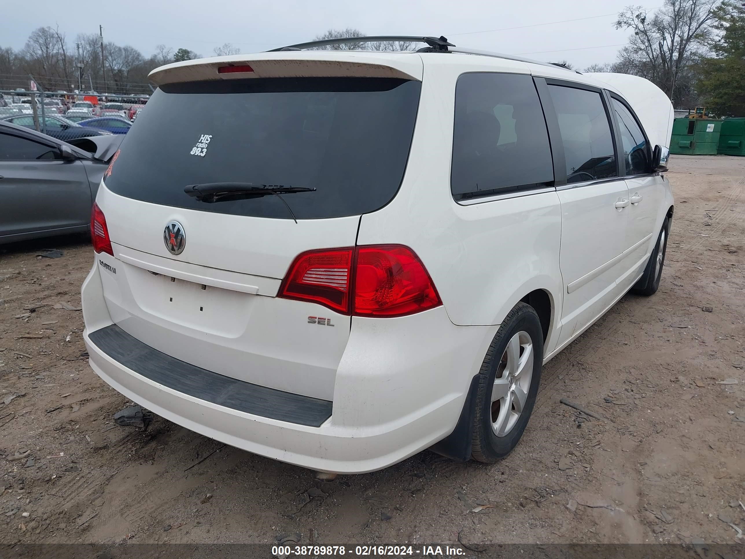 Photo 3 VIN: 2V8HW64X39R522530 - VOLKSWAGEN ROUTAN 