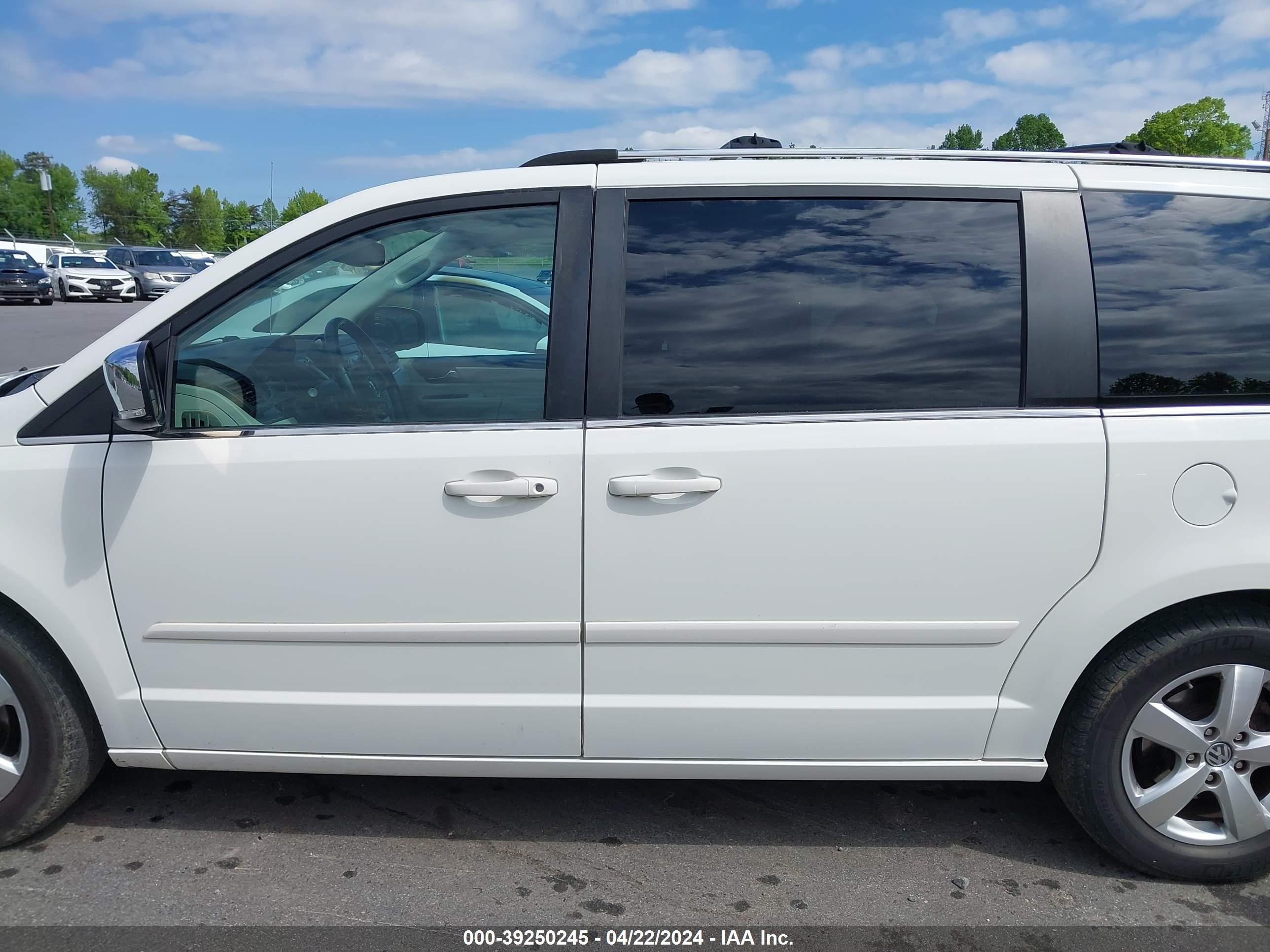 Photo 13 VIN: 2V8HW64X79R501776 - VOLKSWAGEN ROUTAN 