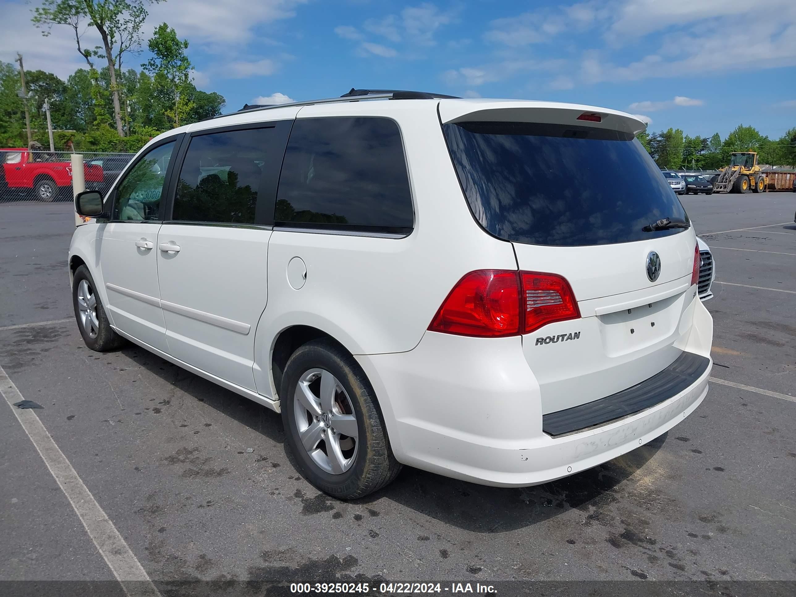 Photo 2 VIN: 2V8HW64X79R501776 - VOLKSWAGEN ROUTAN 