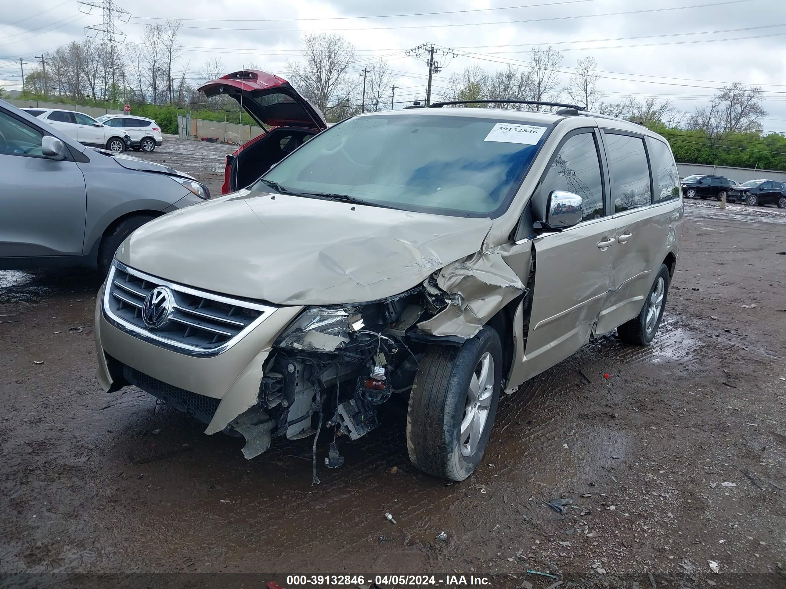 Photo 1 VIN: 2V8HW64X99R500998 - VOLKSWAGEN ROUTAN 