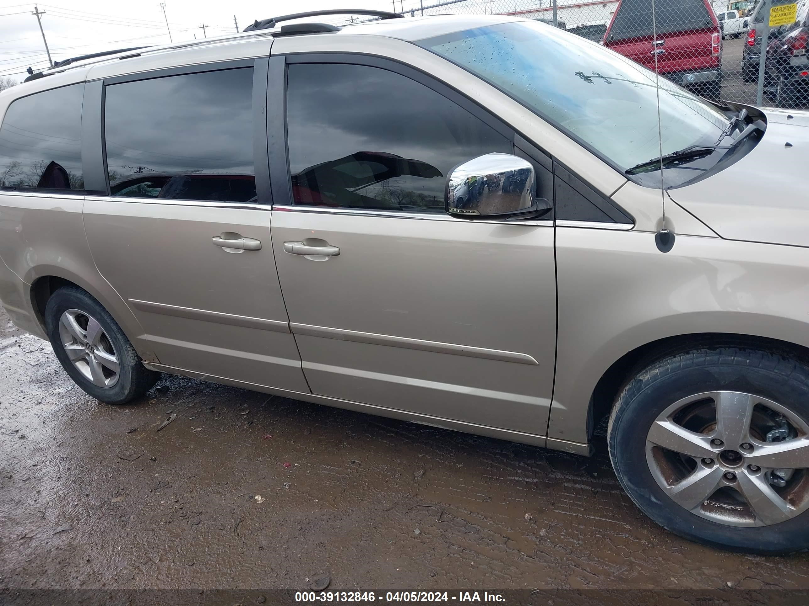 Photo 13 VIN: 2V8HW64X99R500998 - VOLKSWAGEN ROUTAN 