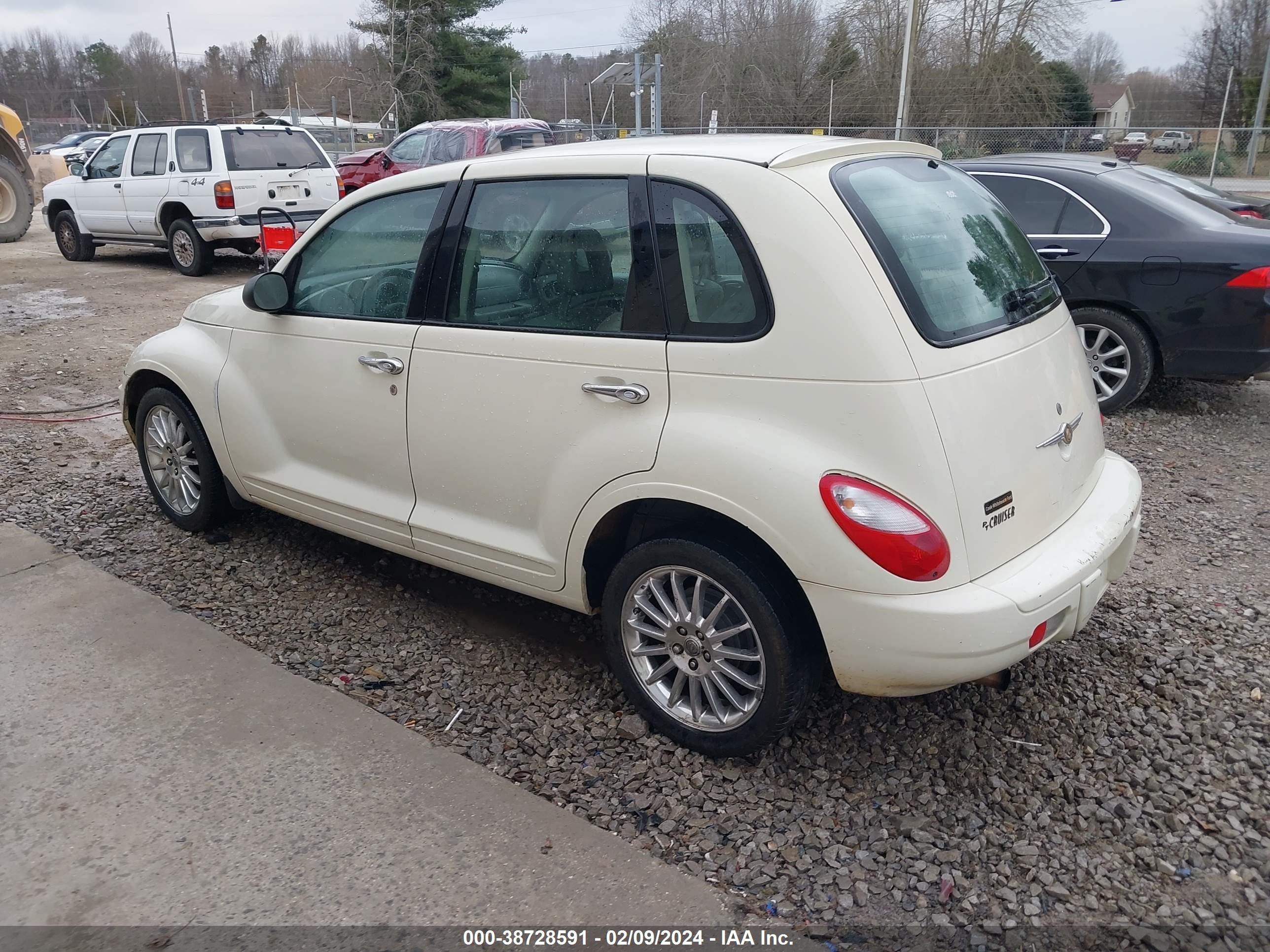 Photo 2 VIN: 3A4FY48B77T505301 - CHRYSLER PT CRUISER 