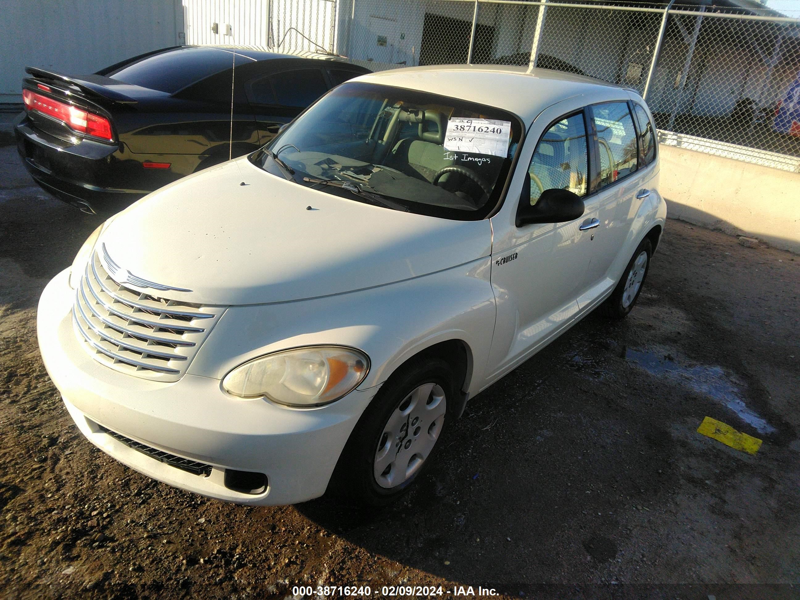 Photo 1 VIN: 3A4FY48BX6T309660 - CHRYSLER PT CRUISER 