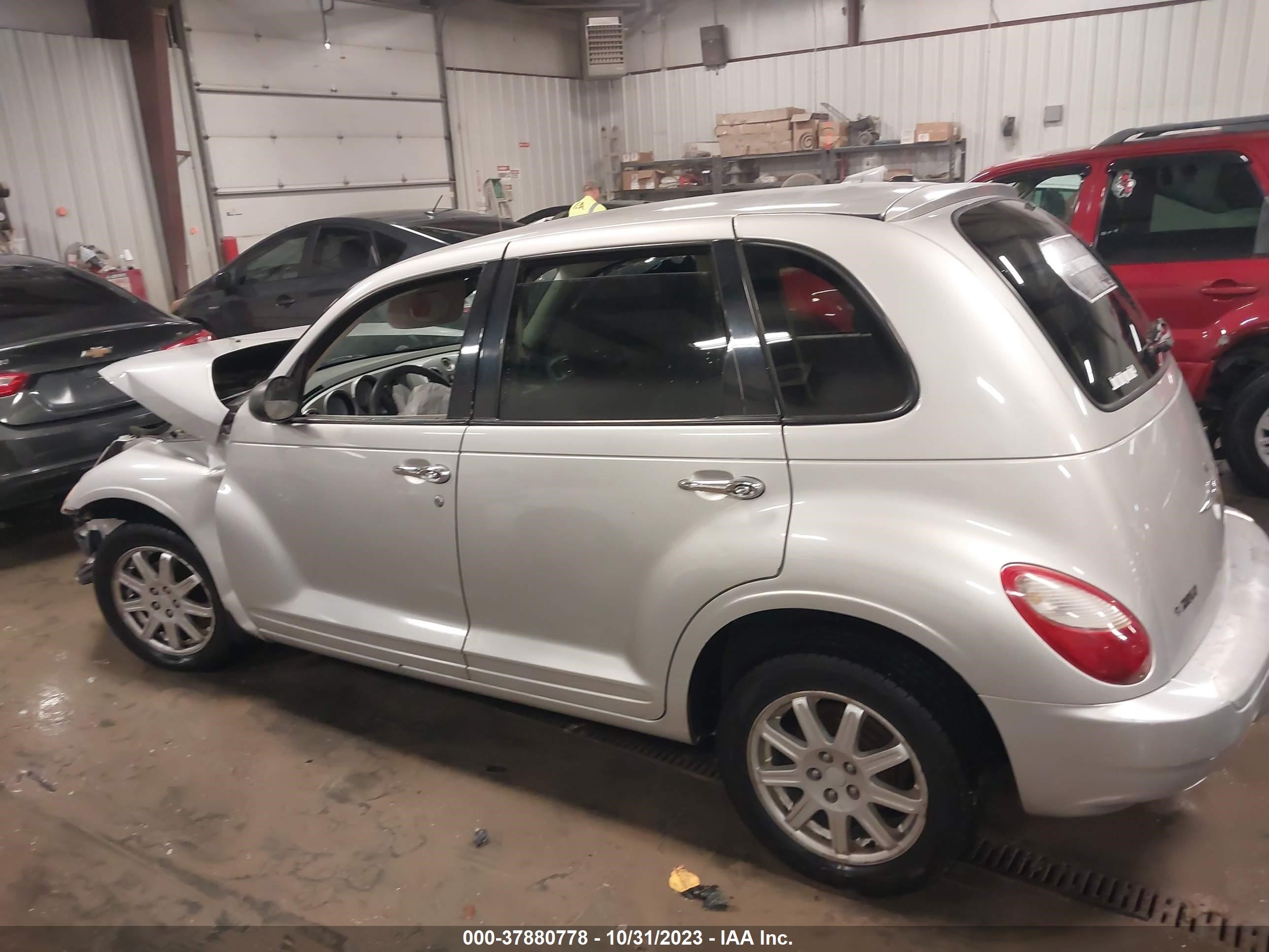 Photo 13 VIN: 3A4FY58B07T602958 - CHRYSLER PT CRUISER 