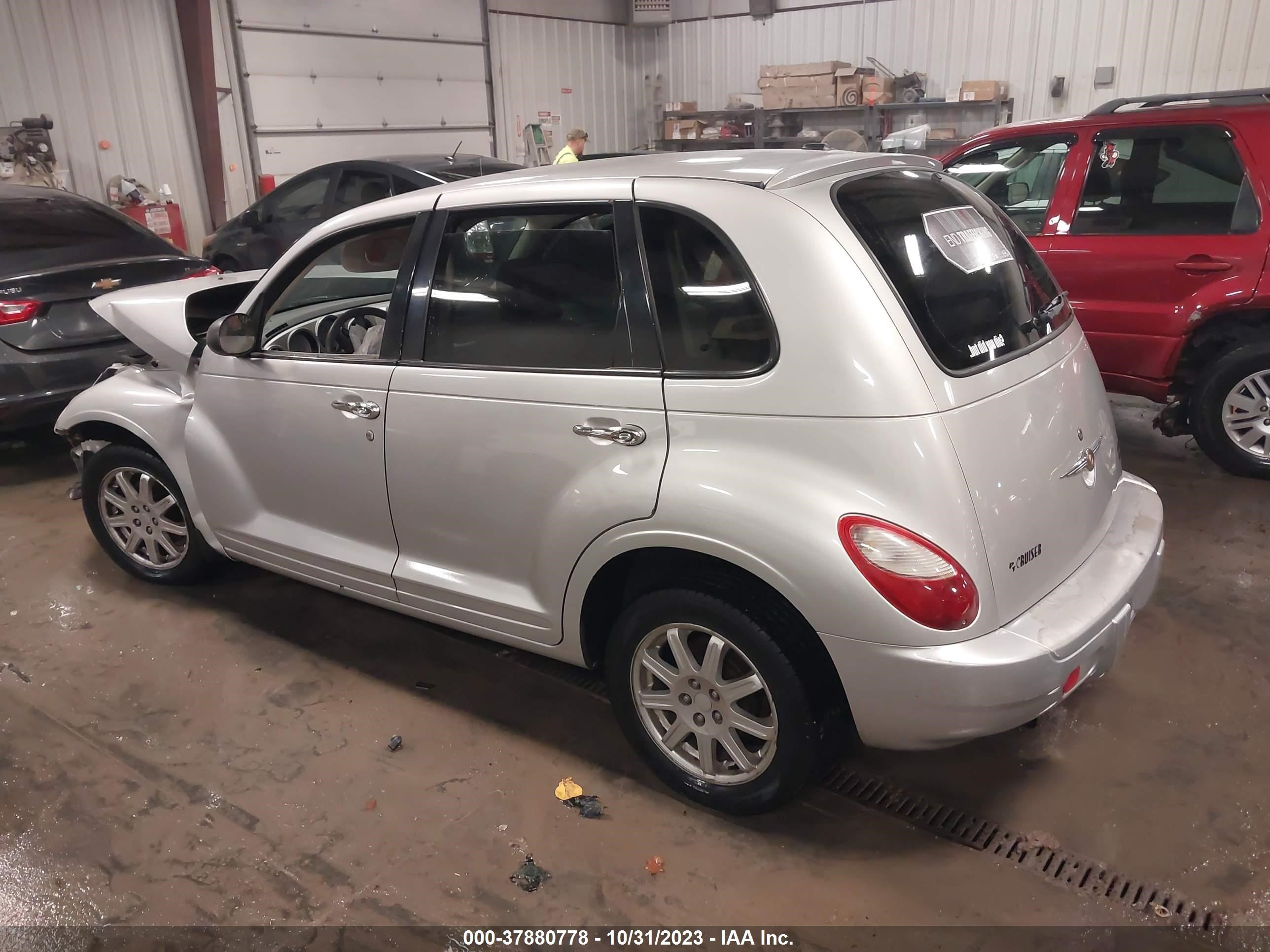 Photo 2 VIN: 3A4FY58B07T602958 - CHRYSLER PT CRUISER 