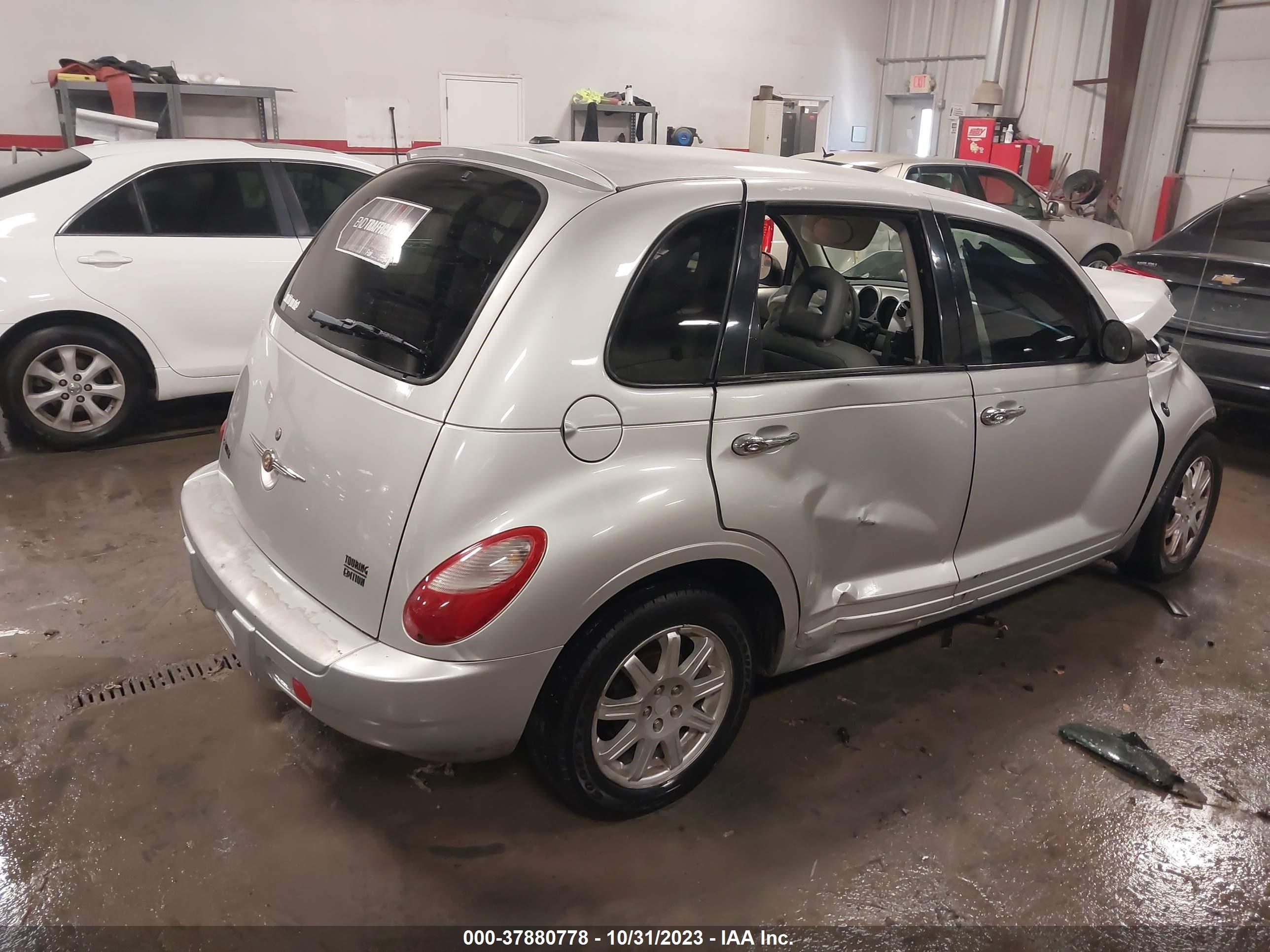 Photo 3 VIN: 3A4FY58B07T602958 - CHRYSLER PT CRUISER 