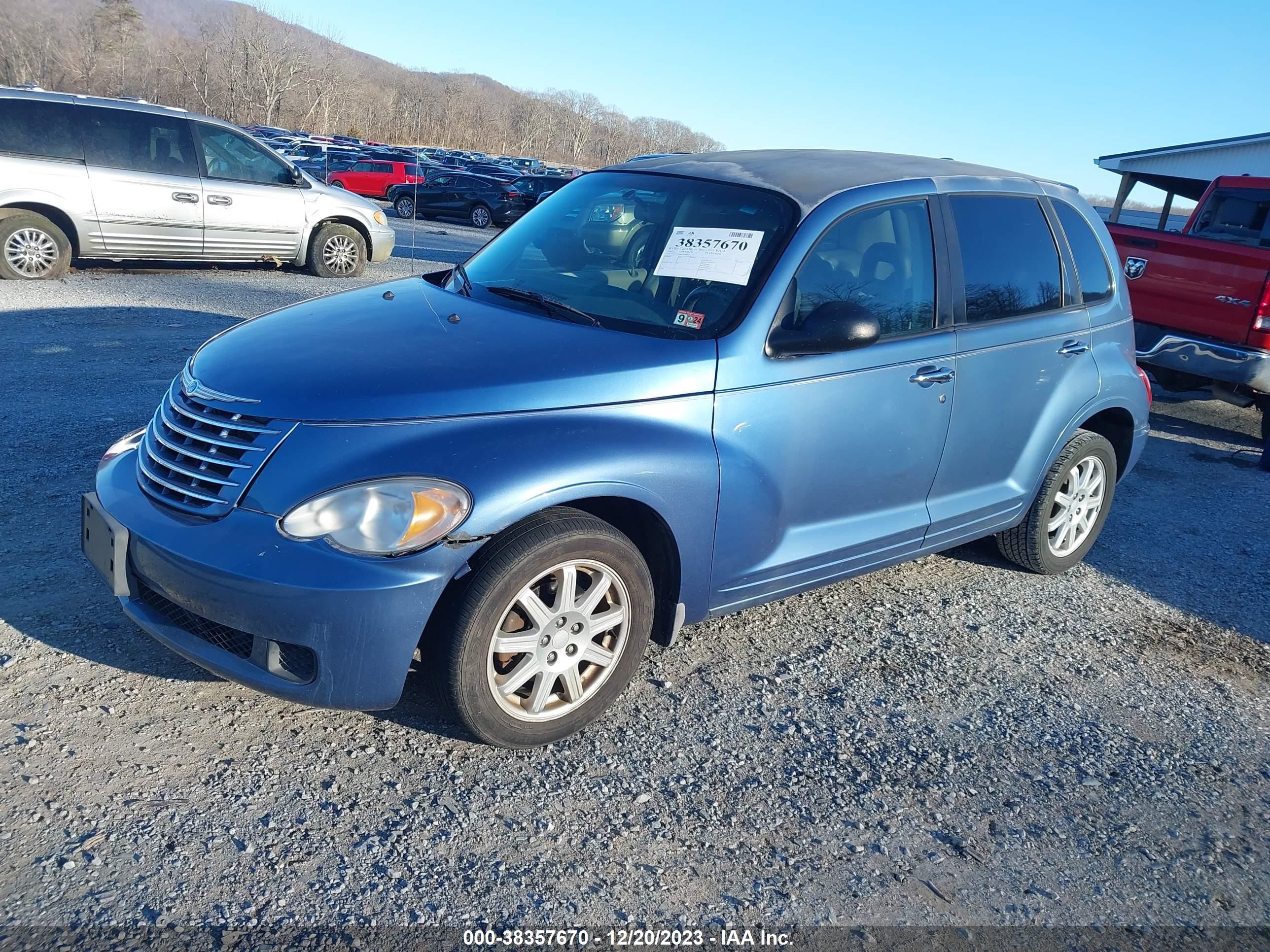 Photo 1 VIN: 3A4FY58B07T608517 - CHRYSLER PT CRUISER 