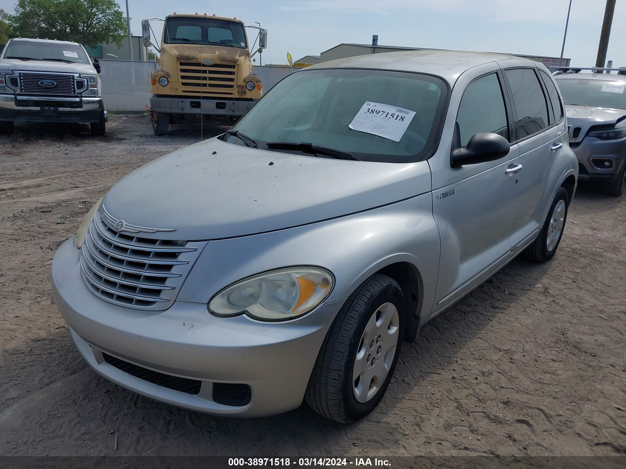 Photo 1 VIN: 3A4FY58B66T207147 - CHRYSLER PT CRUISER 