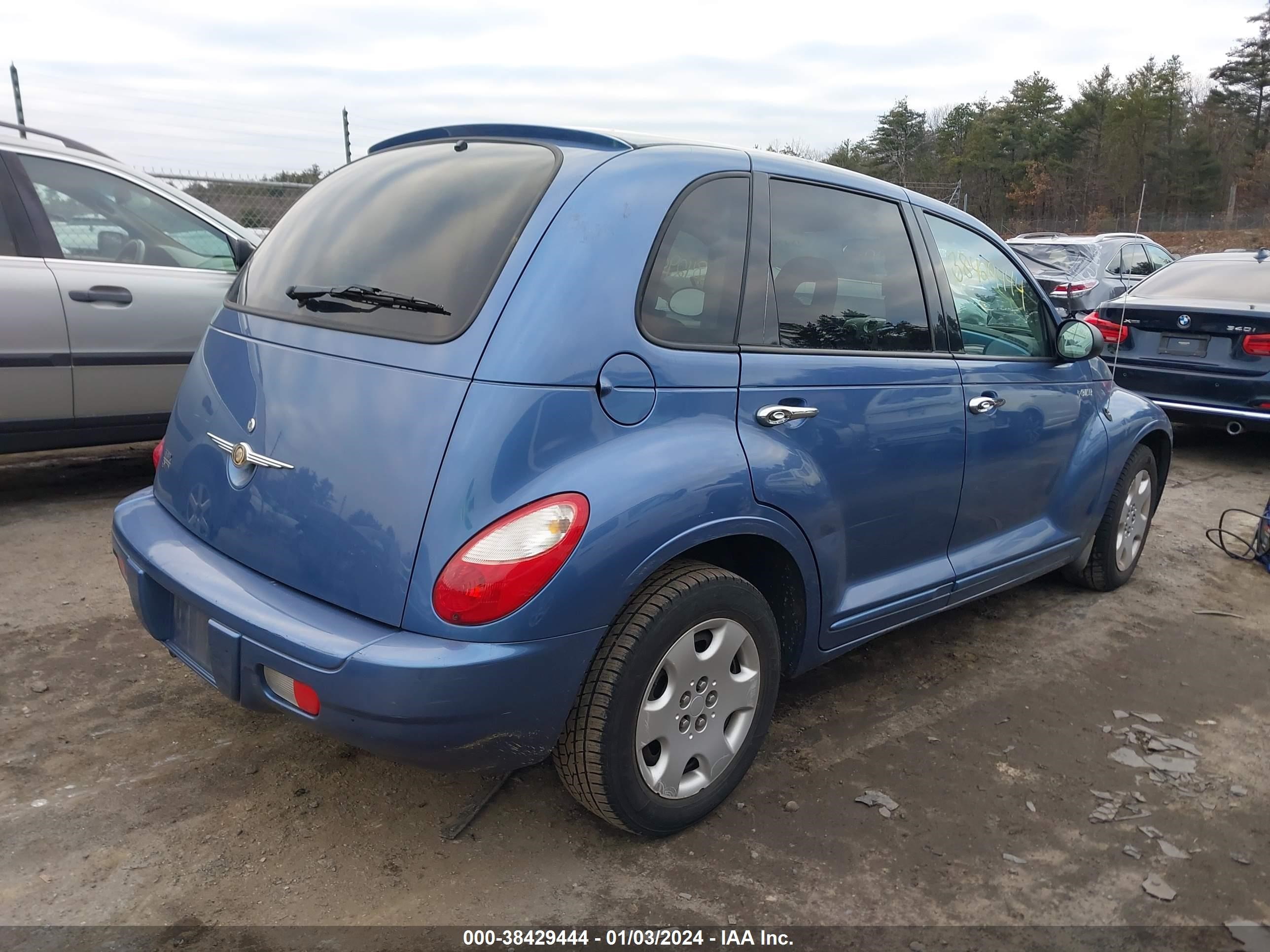 Photo 3 VIN: 3A4FY58B66T233487 - CHRYSLER PT CRUISER 