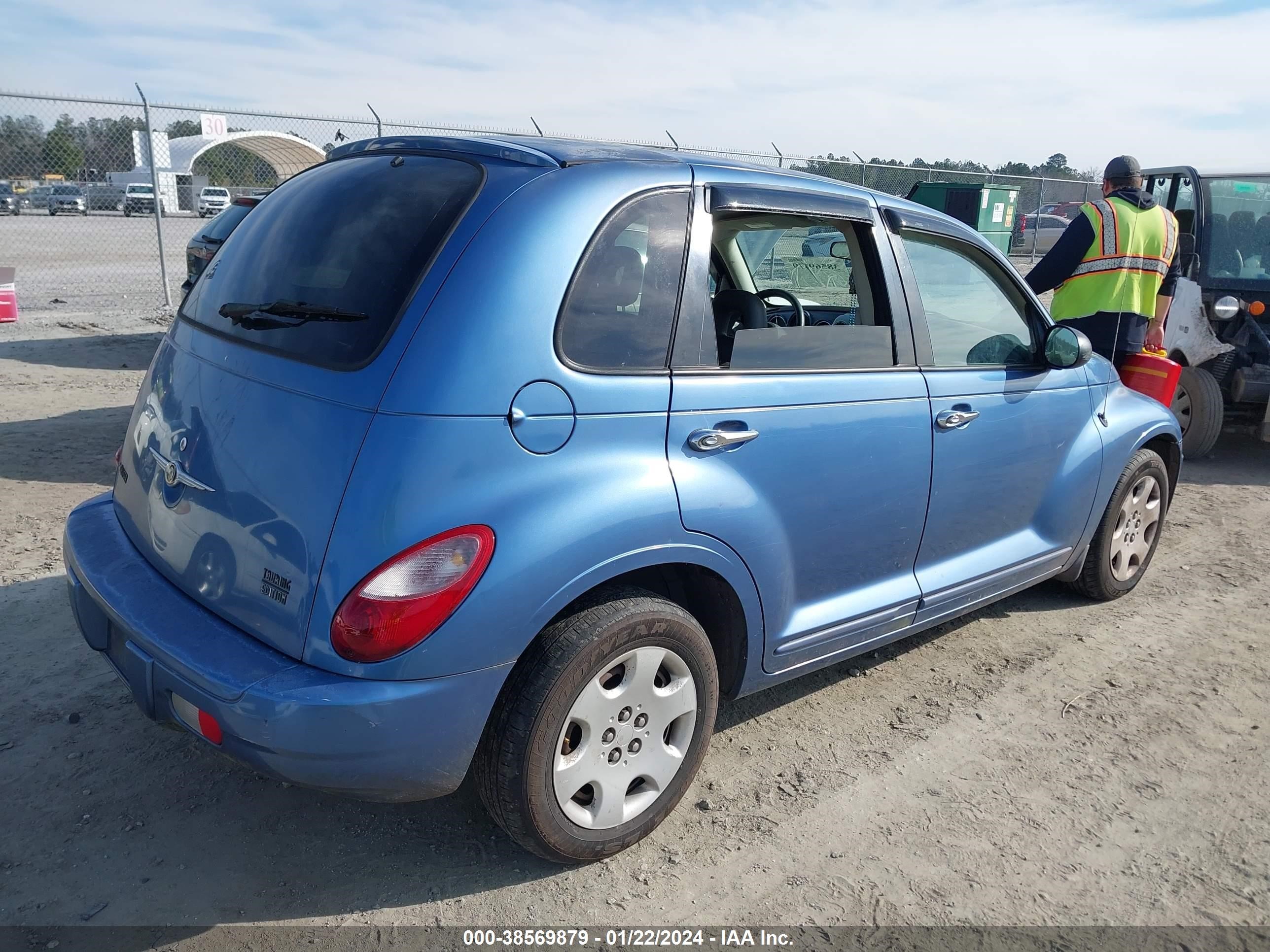 Photo 3 VIN: 3A4FY58B97T511512 - CHRYSLER PT CRUISER 