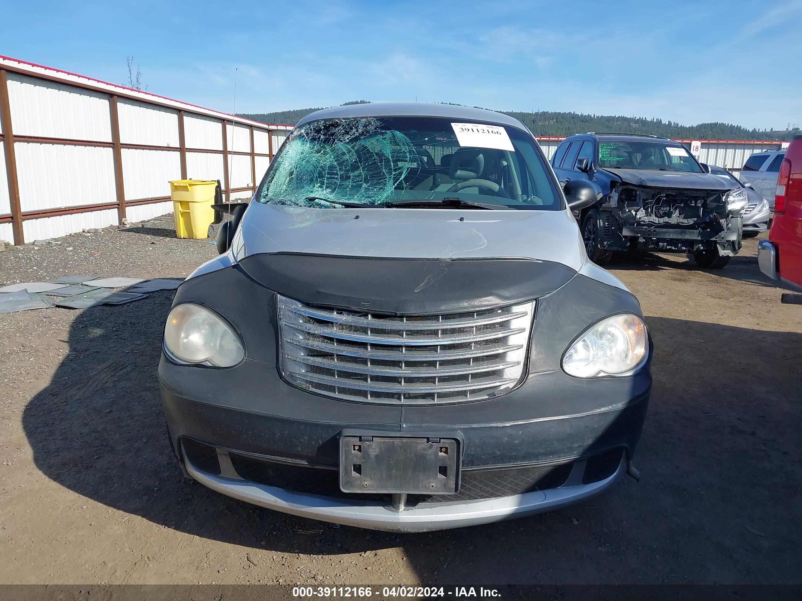 Photo 11 VIN: 3A4FY58BX7T616995 - CHRYSLER PT CRUISER 