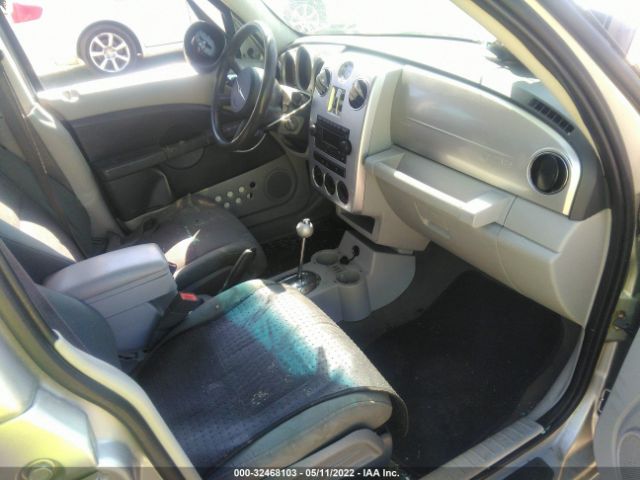 Photo 4 VIN: 3A4GY5F90AT164728 - CHRYSLER PT CRUISER CLASSIC 