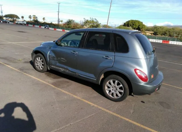 Photo 2 VIN: 3A4GY5F95AT131935 - CHRYSLER PT CRUISER CLASSIC 