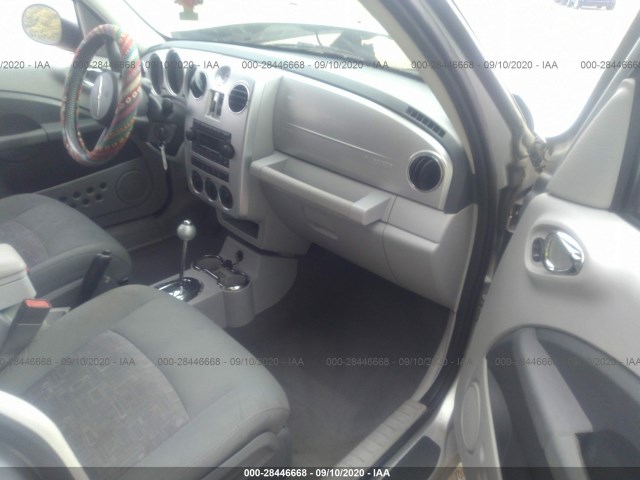 Photo 4 VIN: 3A4GY5F95AT218198 - CHRYSLER PT CRUISER CLASSIC 