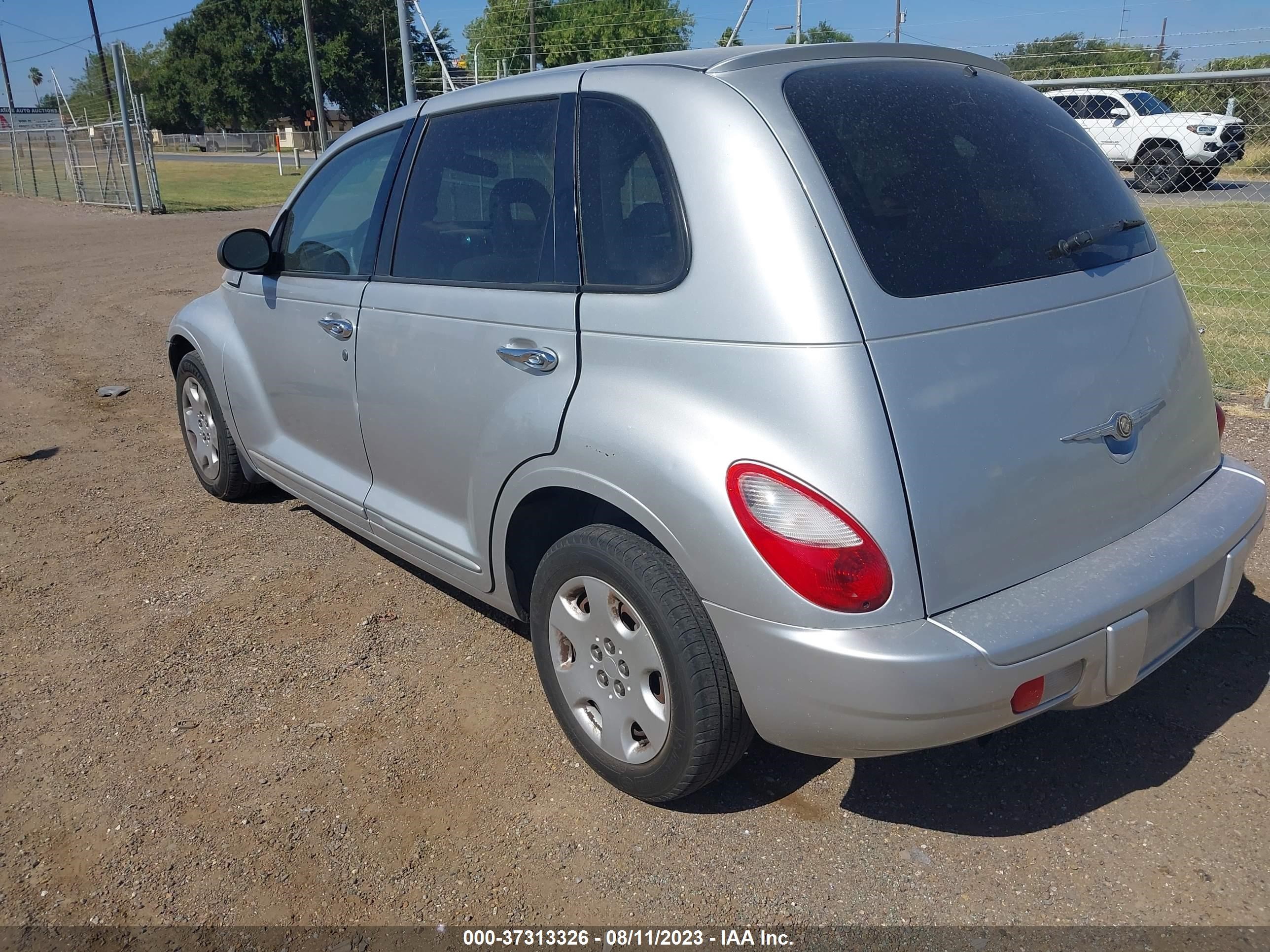 Photo 2 VIN: 3A8FY489X9T508935 - CHRYSLER PT CRUISER 