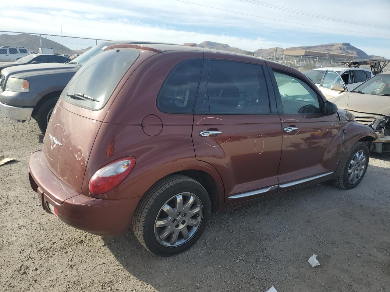 Photo 2 VIN: 3A8FY48B28T124519 - CHRYSLER PT CRUISER 