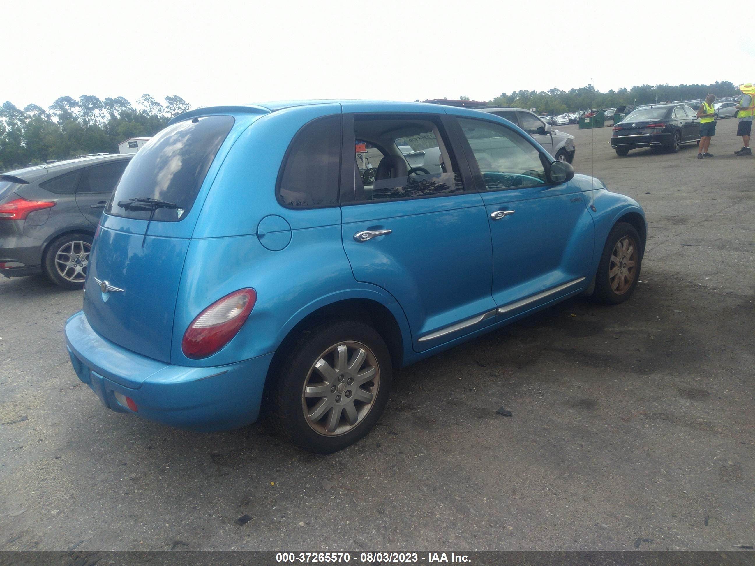 Photo 3 VIN: 3A8FY48B28T197003 - CHRYSLER PT CRUISER 