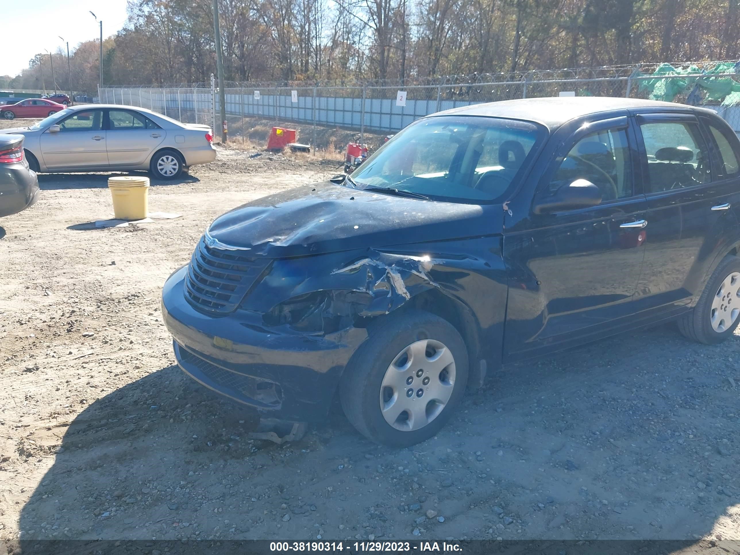 Photo 5 VIN: 3A8FY48B28T225429 - CHRYSLER PT CRUISER 