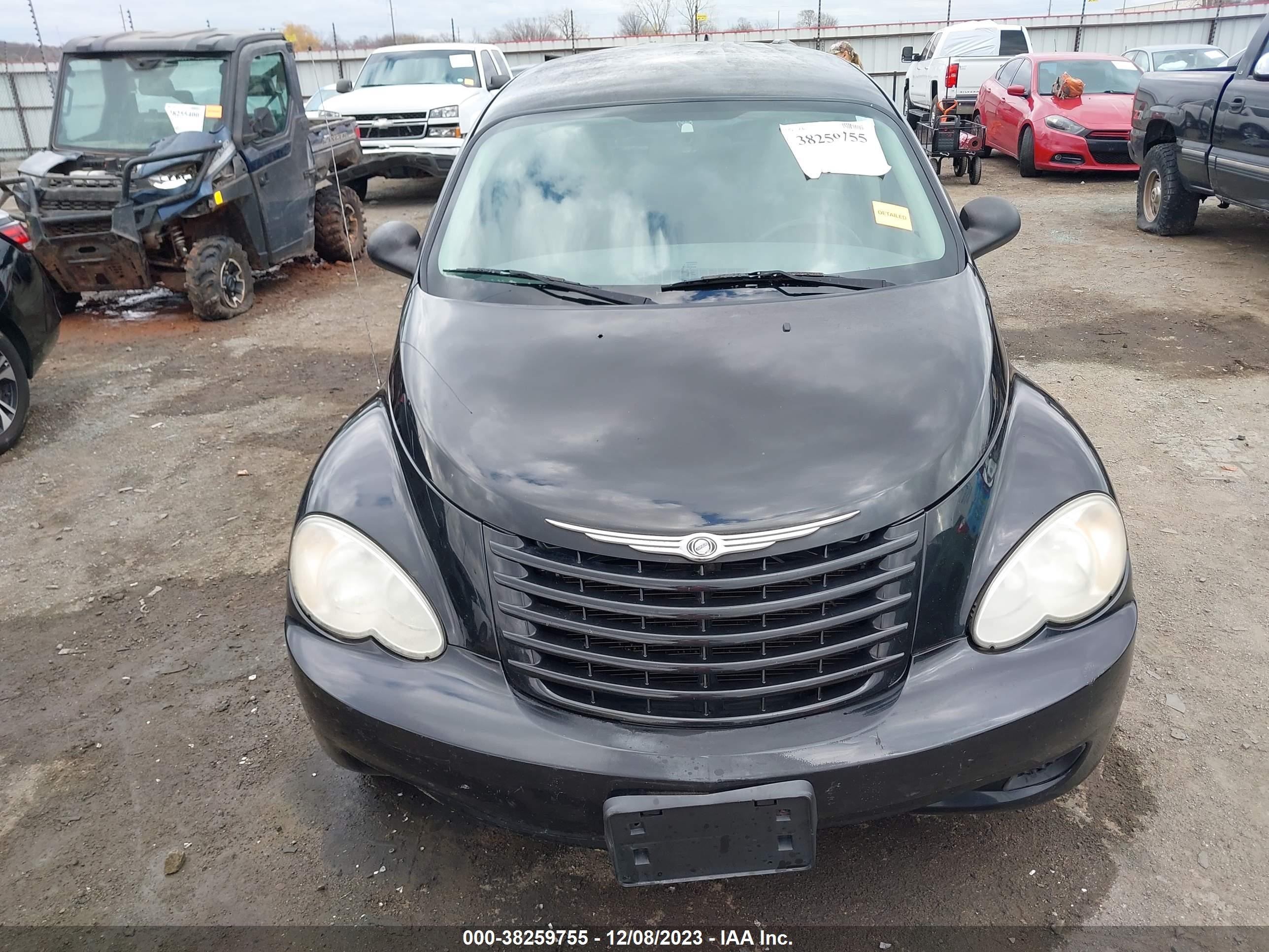 Photo 11 VIN: 3A8FY48B38T136808 - CHRYSLER PT CRUISER 