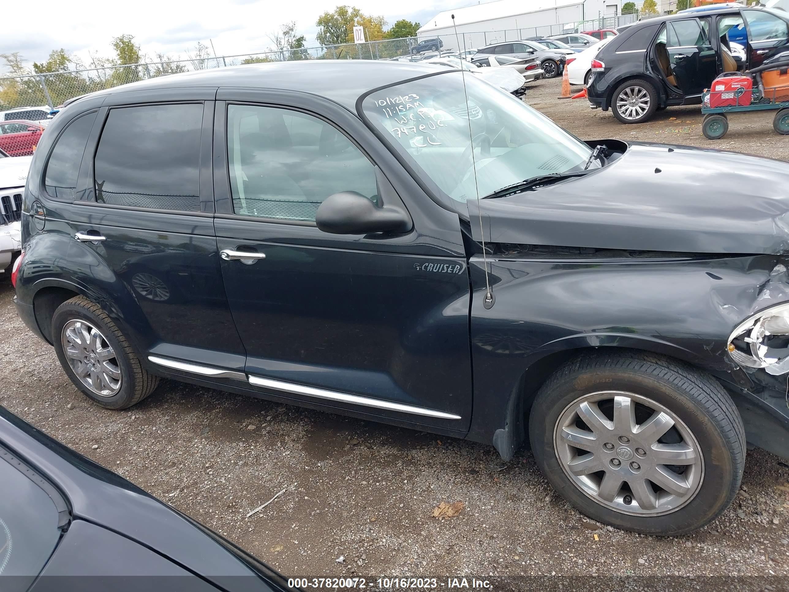 Photo 13 VIN: 3A8FY48B38T172305 - CHRYSLER PT CRUISER 