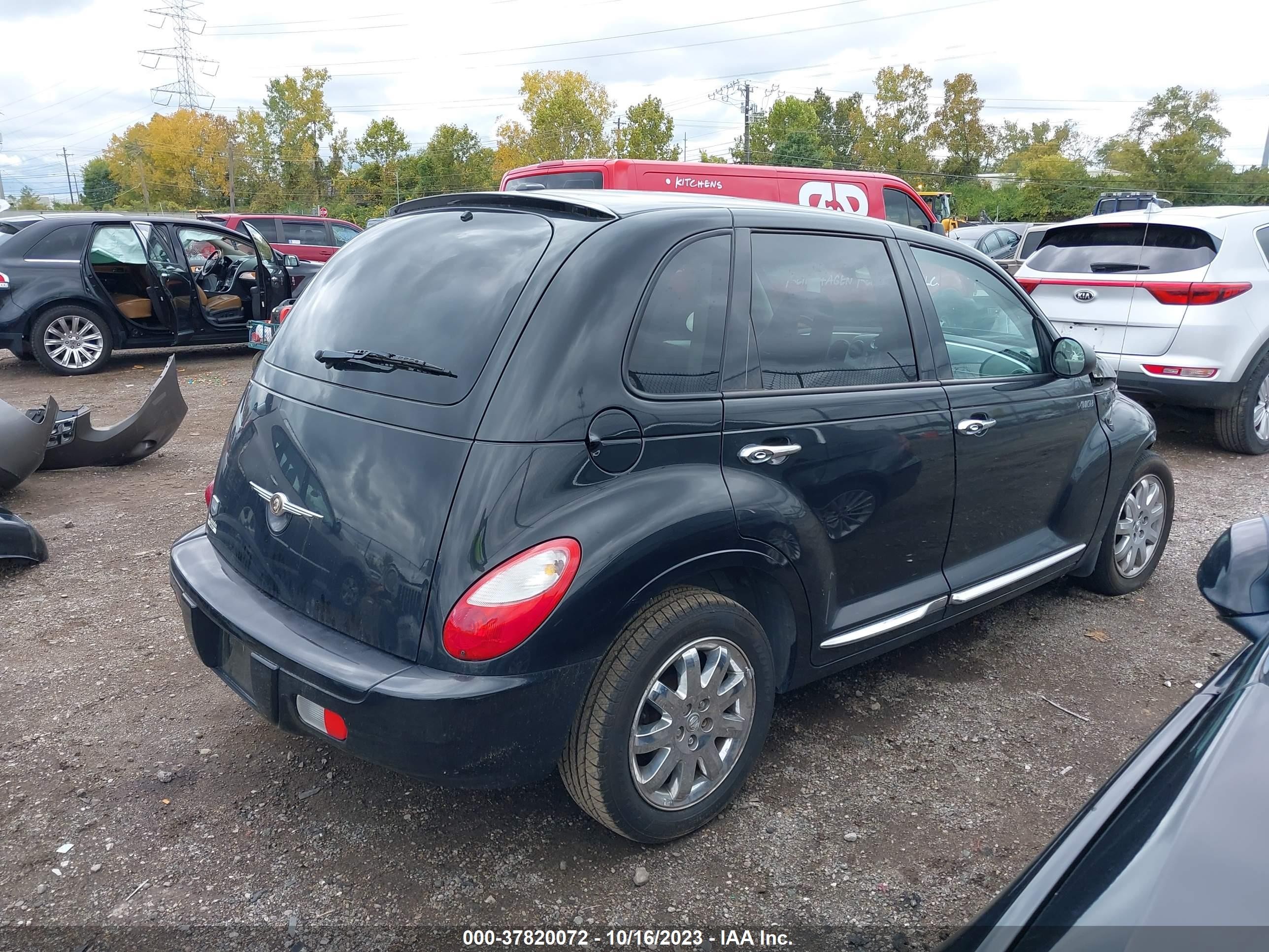 Photo 3 VIN: 3A8FY48B38T172305 - CHRYSLER PT CRUISER 