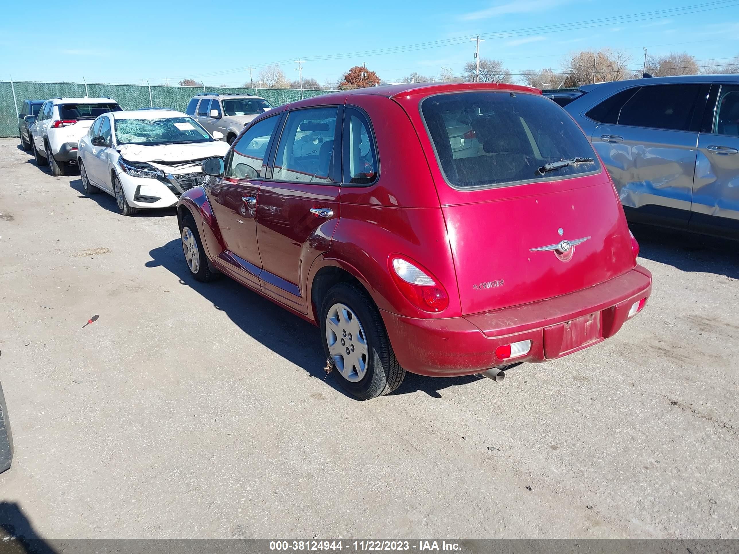 Photo 2 VIN: 3A8FY48B38T224709 - CHRYSLER PT CRUISER 