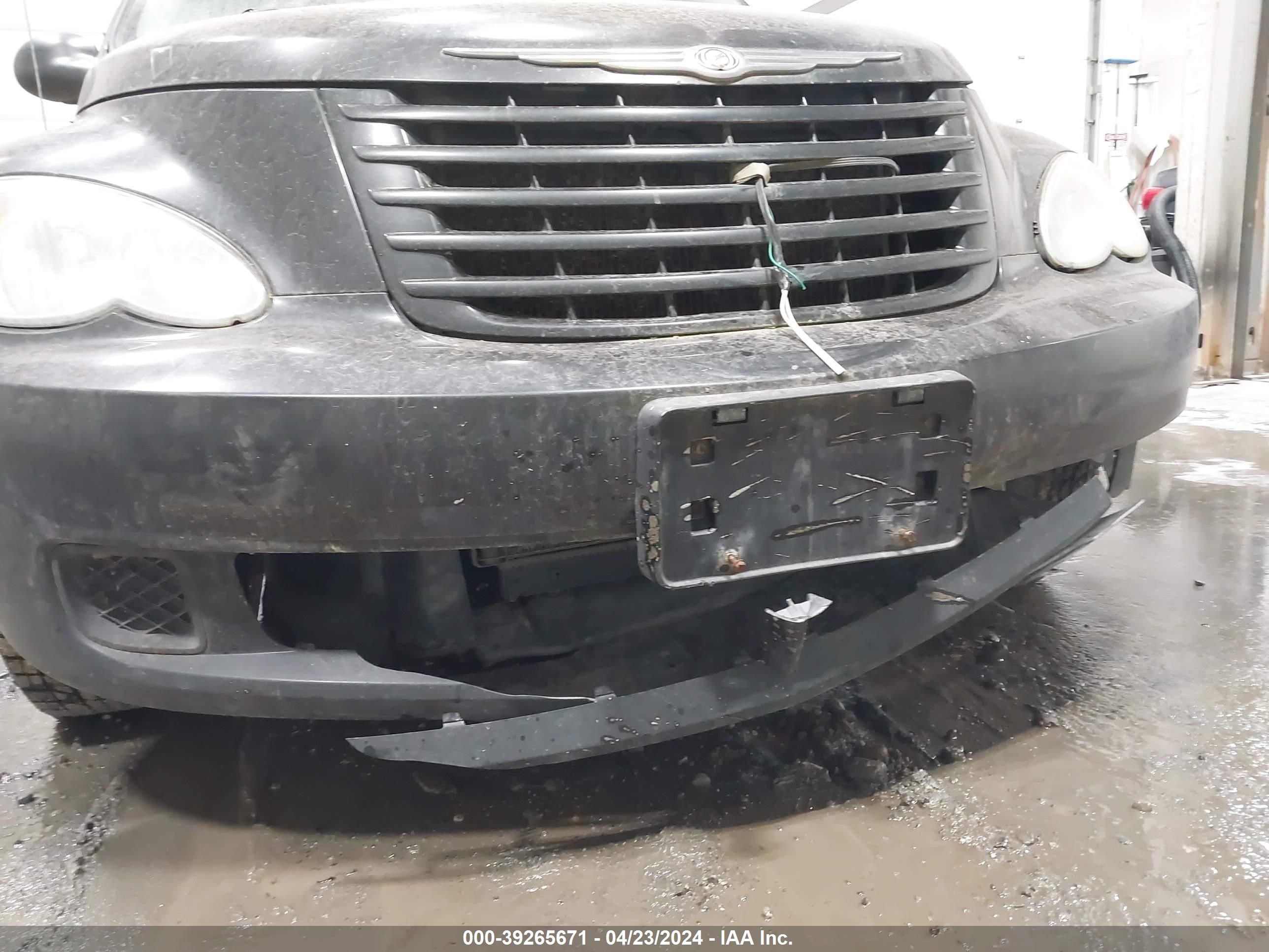 Photo 5 VIN: 3A8FY48B48T215940 - CHRYSLER PT CRUISER 