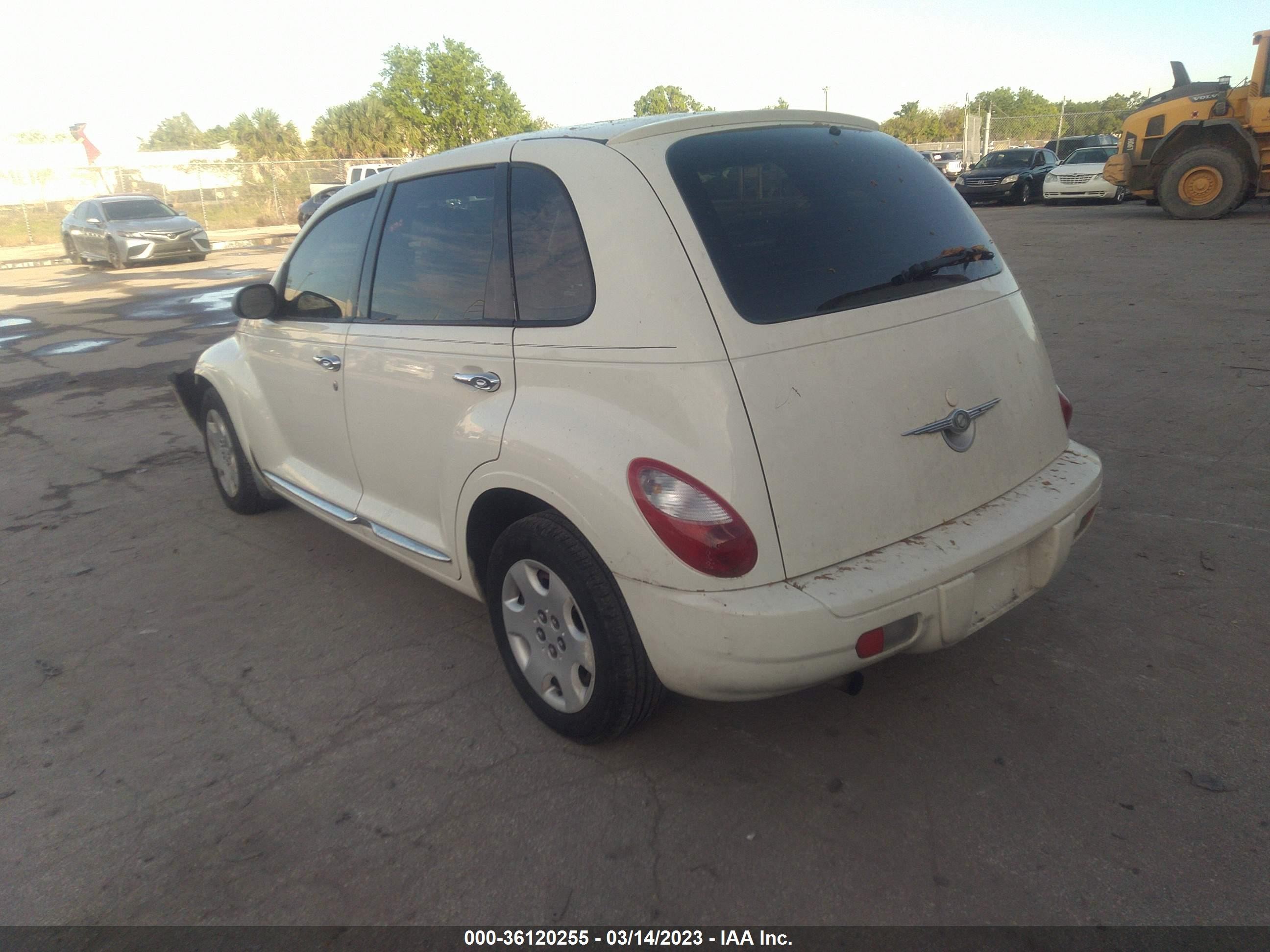 Photo 2 VIN: 3A8FY48B68T145003 - CHRYSLER PT CRUISER 