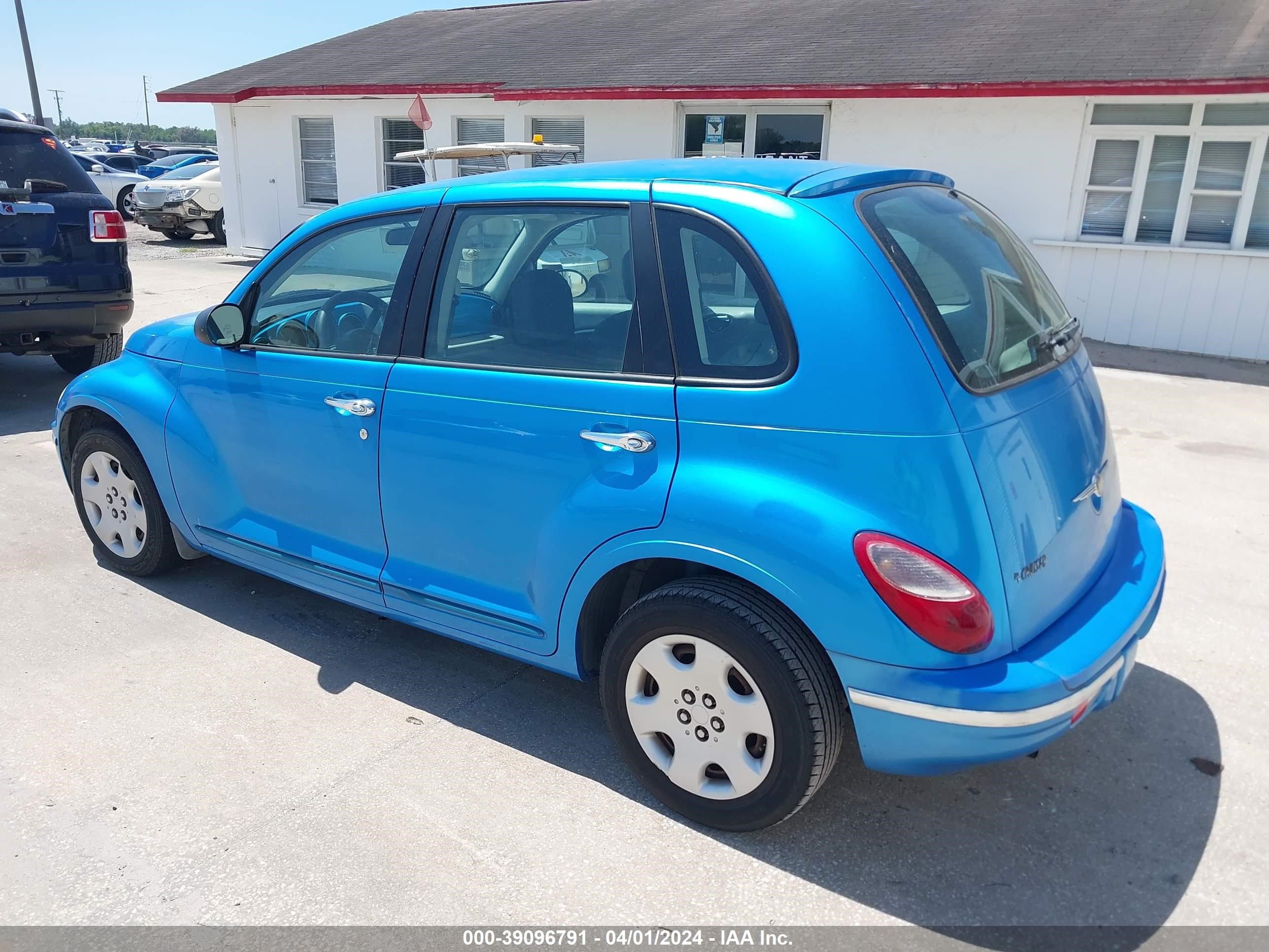 Photo 2 VIN: 3A8FY48B98T130480 - CHRYSLER PT CRUISER 