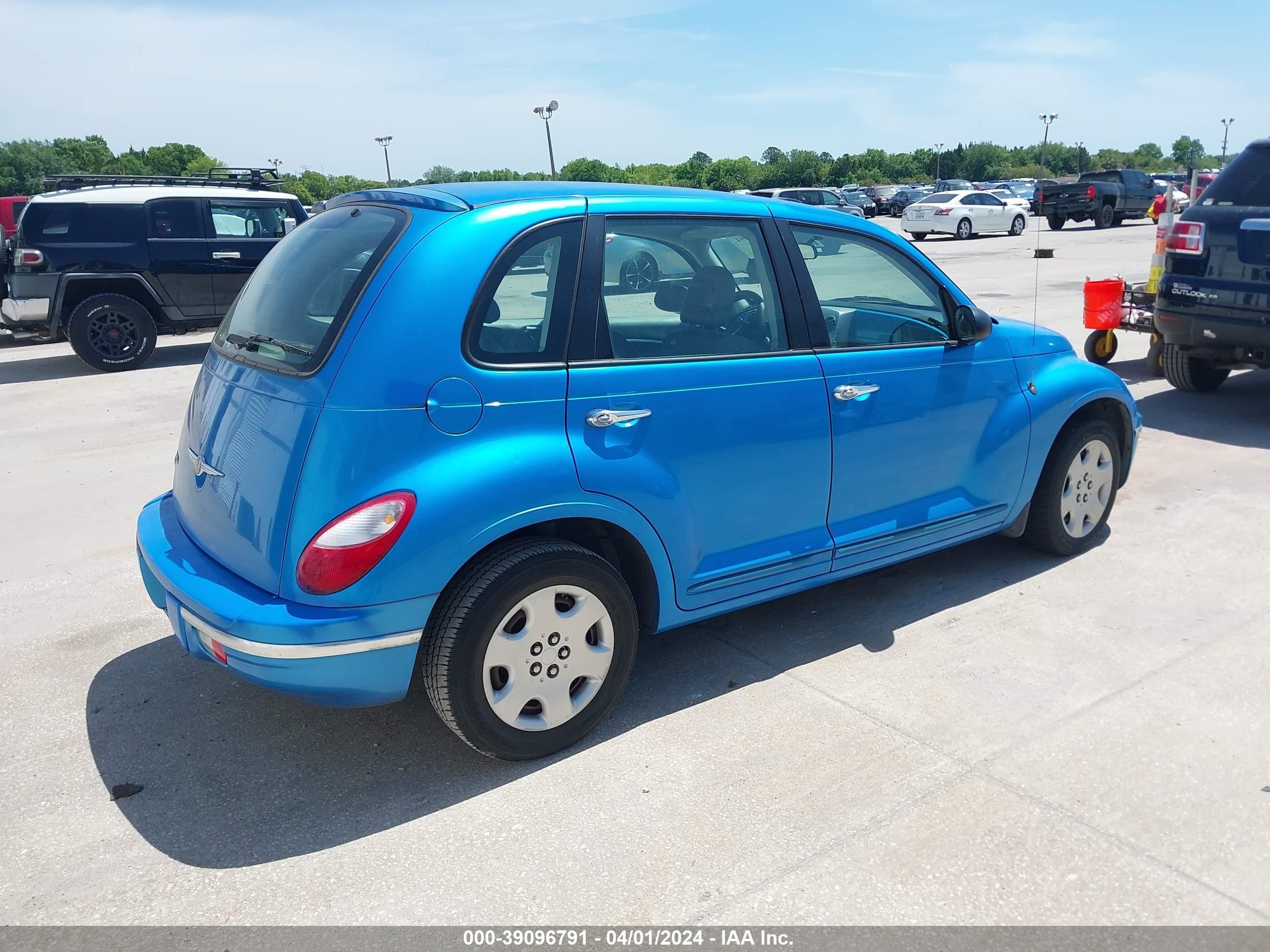 Photo 3 VIN: 3A8FY48B98T130480 - CHRYSLER PT CRUISER 