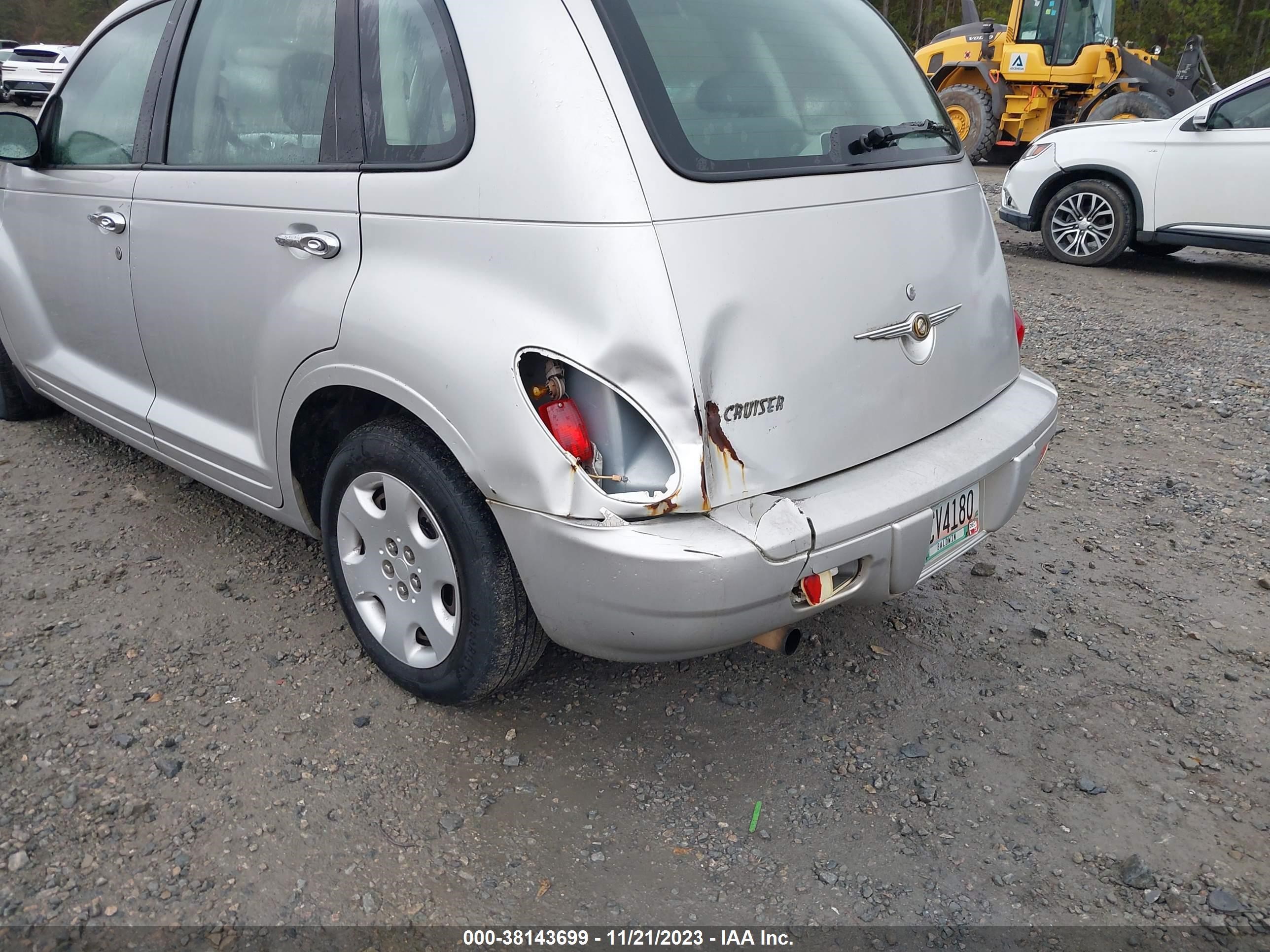 Photo 5 VIN: 3A8FY48BX8T112702 - CHRYSLER PT CRUISER 