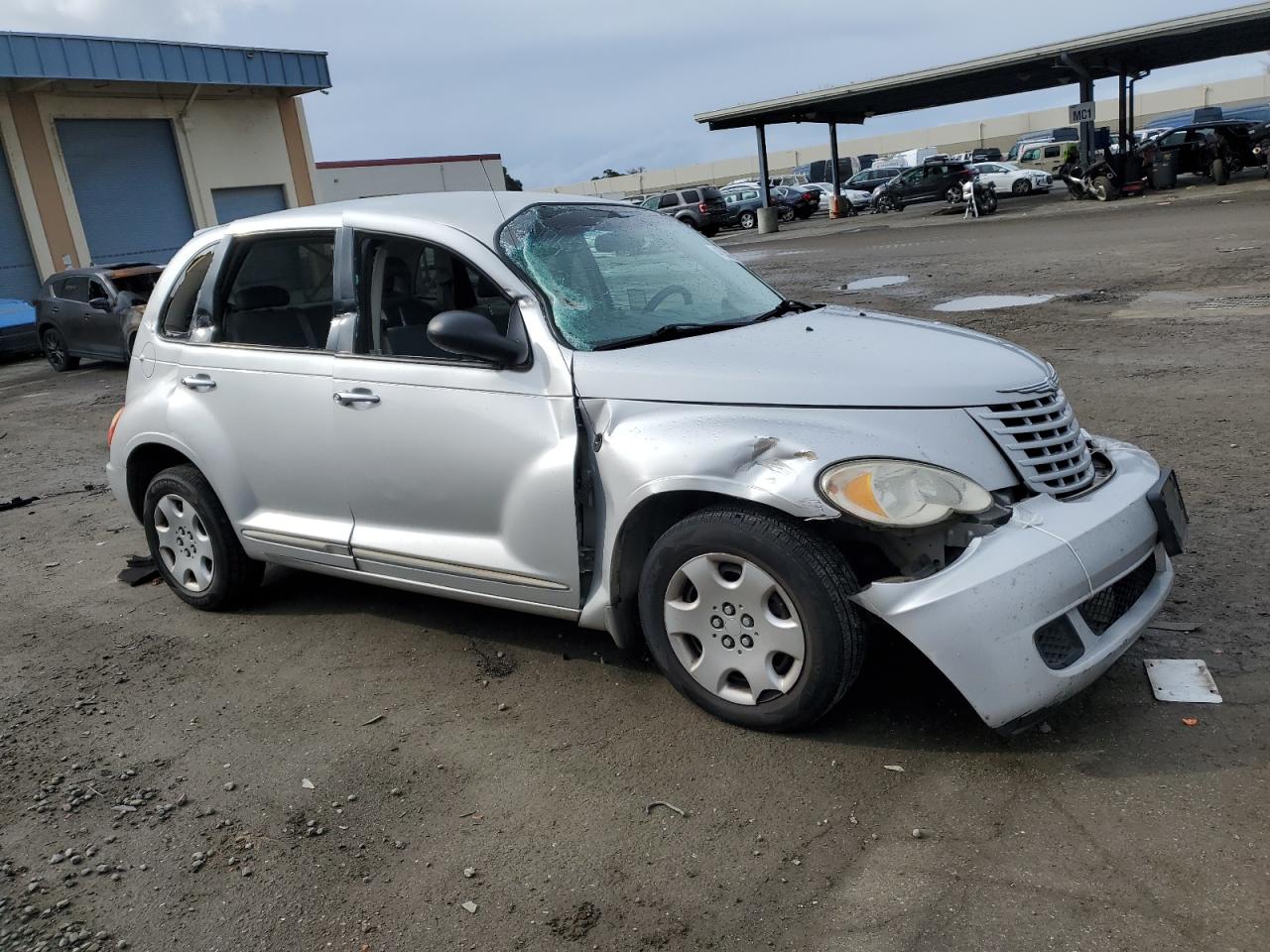 Photo 3 VIN: 3A8FY48BX8T148499 - CHRYSLER PT CRUISER 