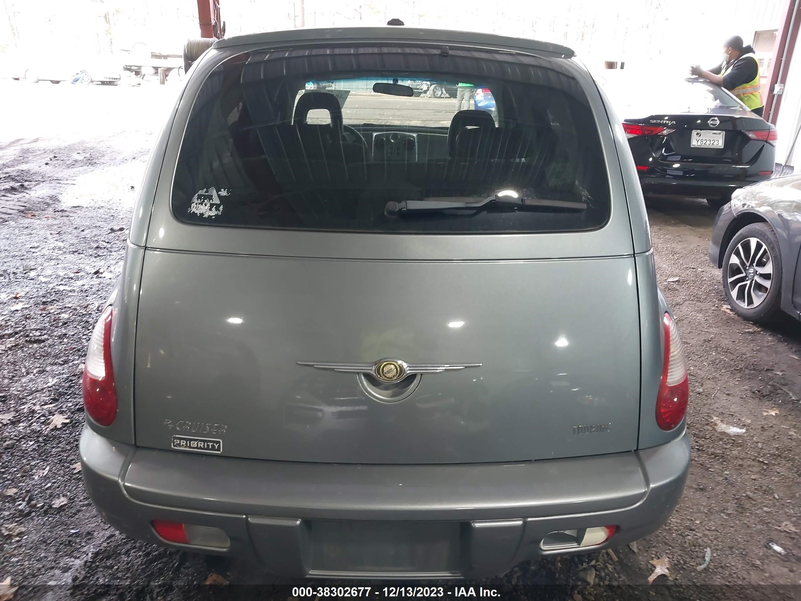 Photo 15 VIN: 3A8FY58949T580087 - CHRYSLER PT CRUISER 