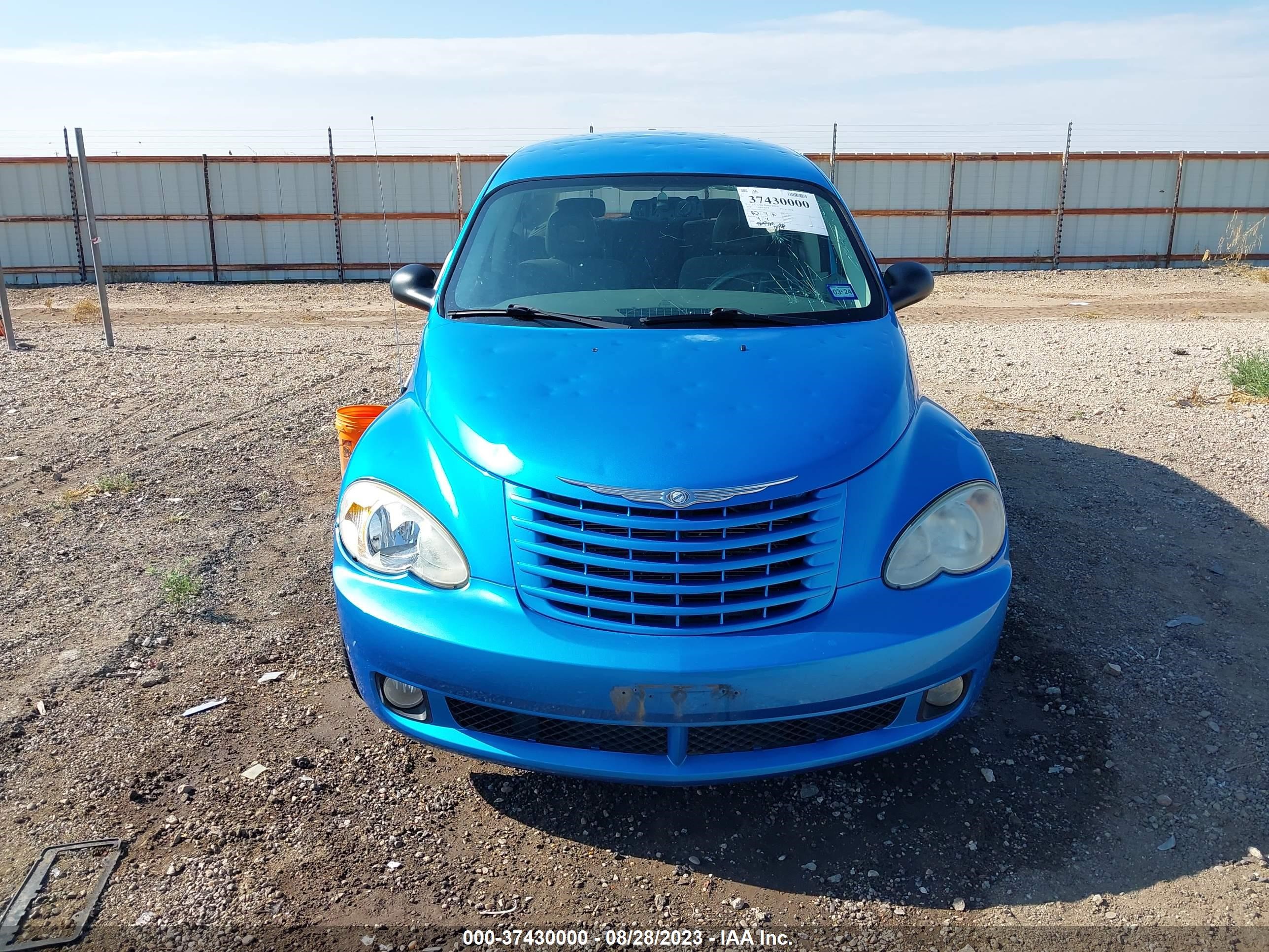 Photo 11 VIN: 3A8FY58B58T141711 - CHRYSLER PT CRUISER 