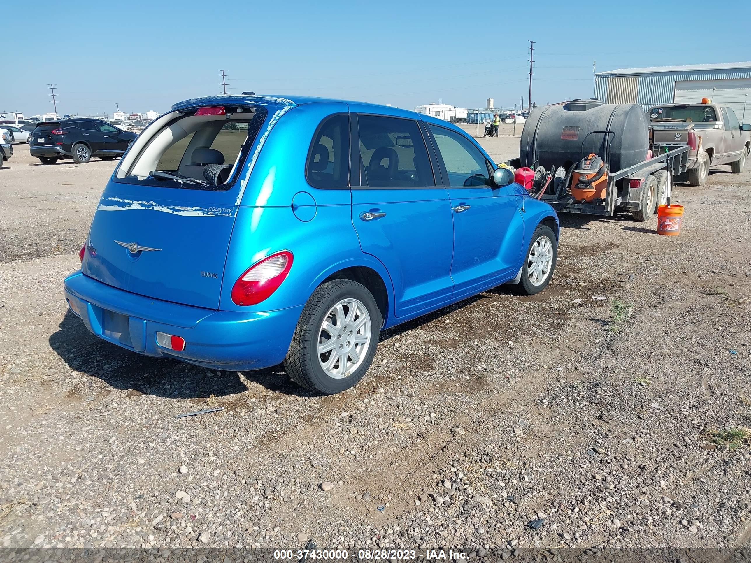 Photo 3 VIN: 3A8FY58B58T141711 - CHRYSLER PT CRUISER 