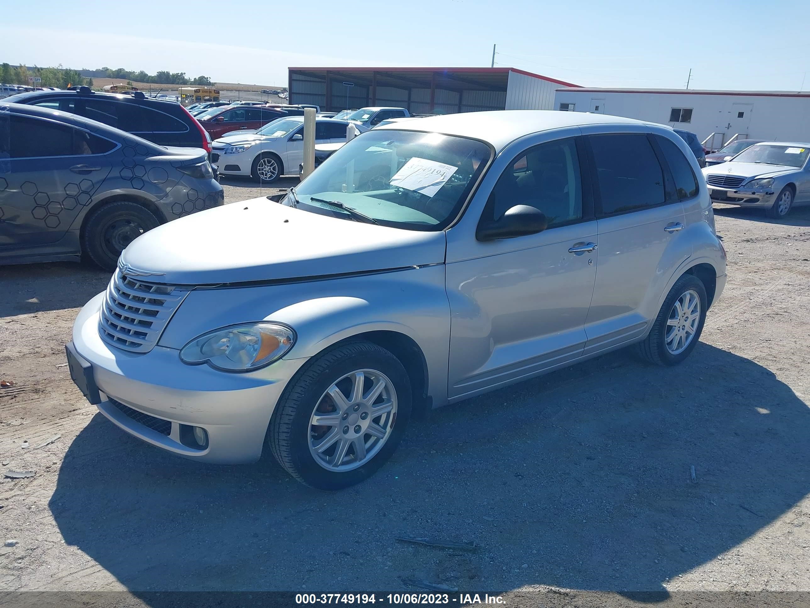 Photo 1 VIN: 3A8FY58B78T149230 - CHRYSLER PT CRUISER 