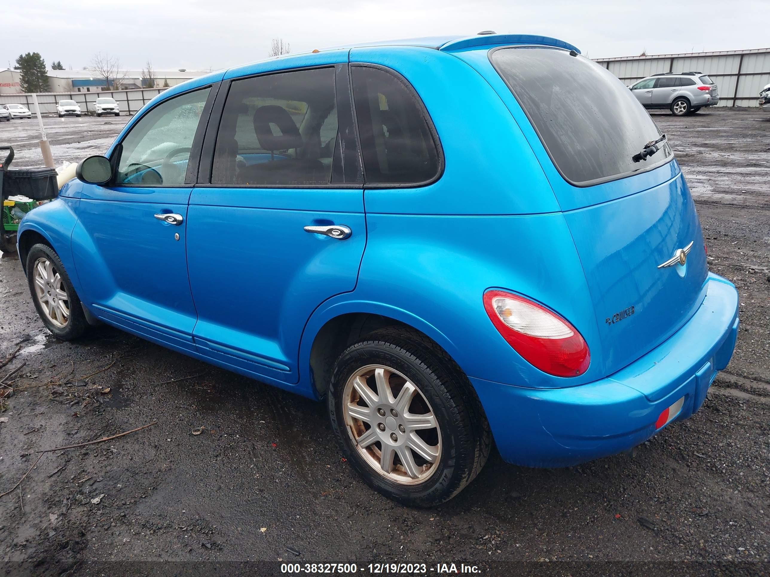 Photo 2 VIN: 3A8FY58B88T128368 - CHRYSLER PT CRUISER 