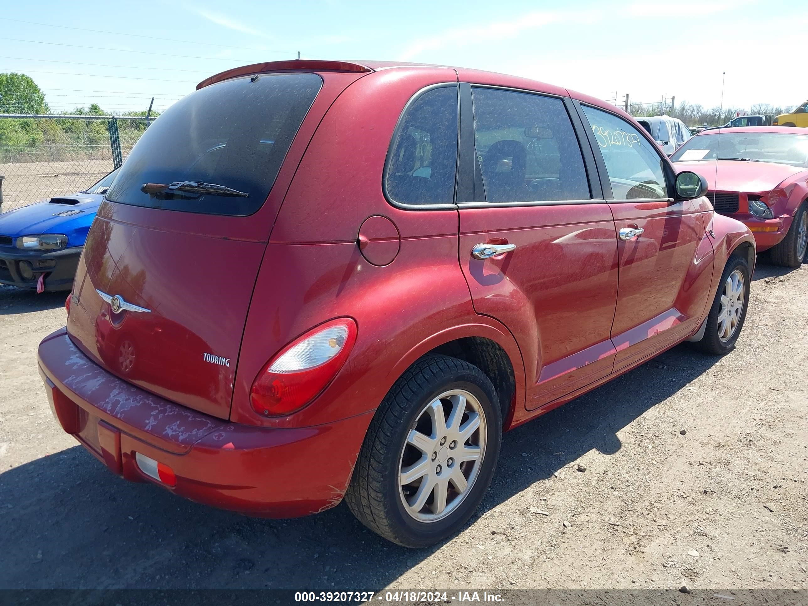 Photo 3 VIN: 3A8FY58B88T150693 - CHRYSLER PT CRUISER 